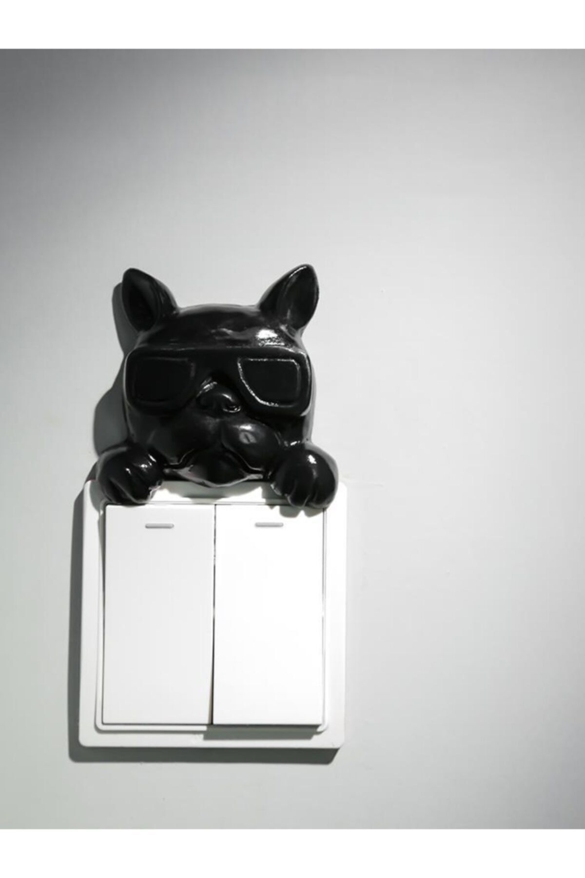 CajuArt Gözlüklü Köpek Kabartma Elektrik Anahtarı Çerçeve Süsü Ev Ofis Duvar Dekor