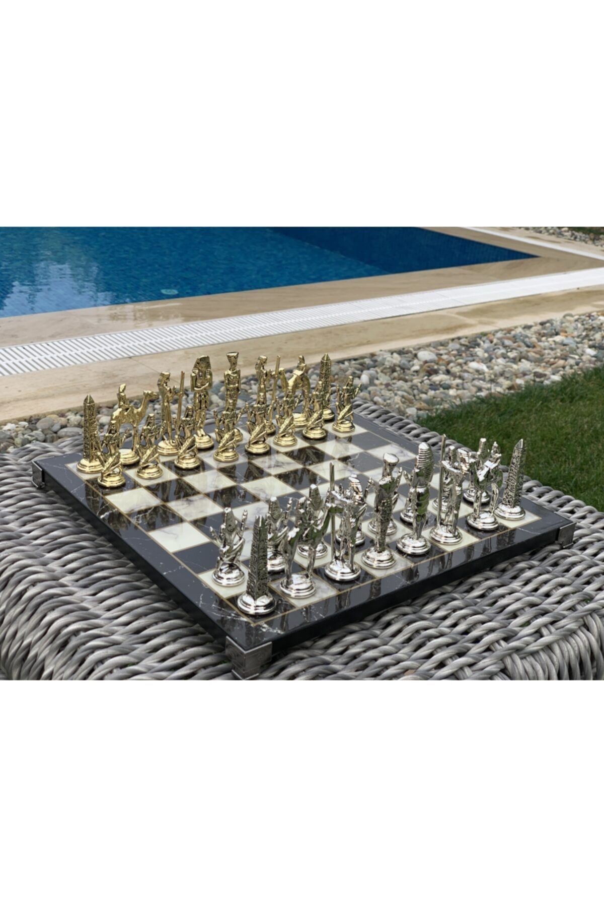 POLO BLUE Büyük Antik Mısır Satranç Seti – Mermer Desenli Ahşap Masa & Döküm Metal Taşlar