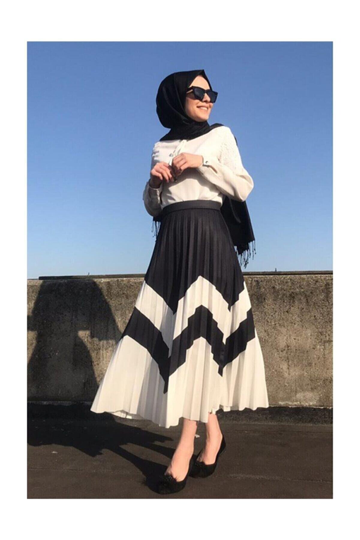 Moda Mihran Kadın Siyah Beyaz Zigzag Desen Piliseli Uzun Etek