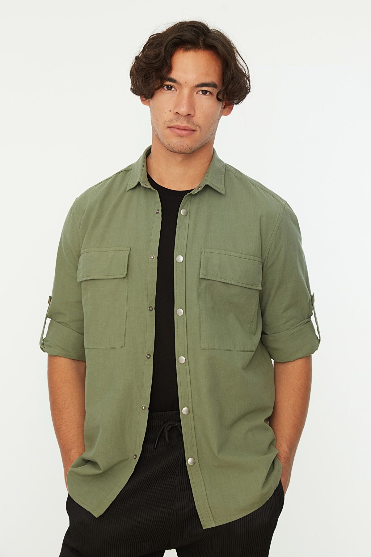 TRENDYOL MAN Yeşil   Regular Fit Gömlek Yaka İri Cep Kapaklı Gömlek TMNSS20GO0507