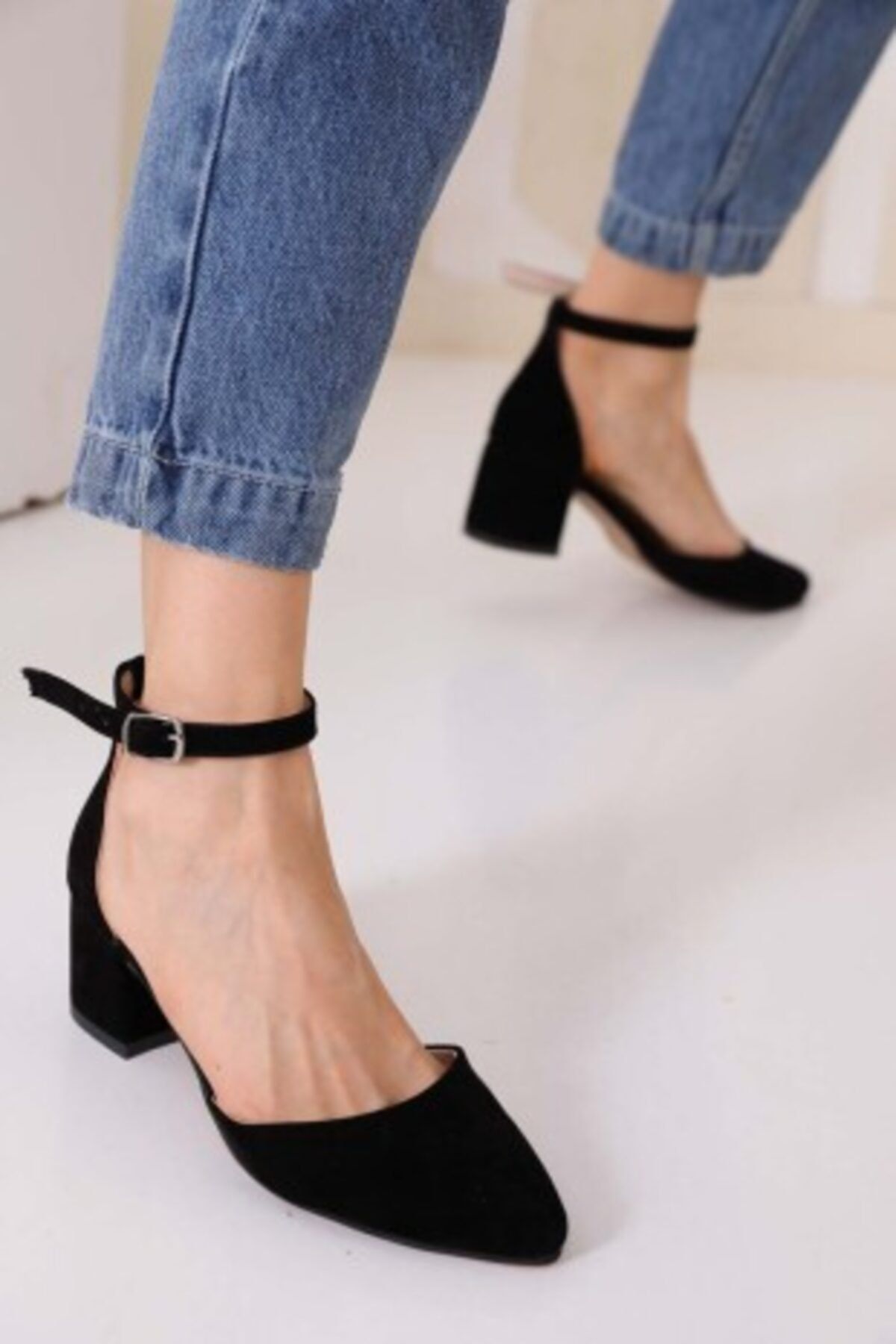 NOVİNS Kadın Siyah Süet Yanı Açık Klasik Topuklu Ayakkabı