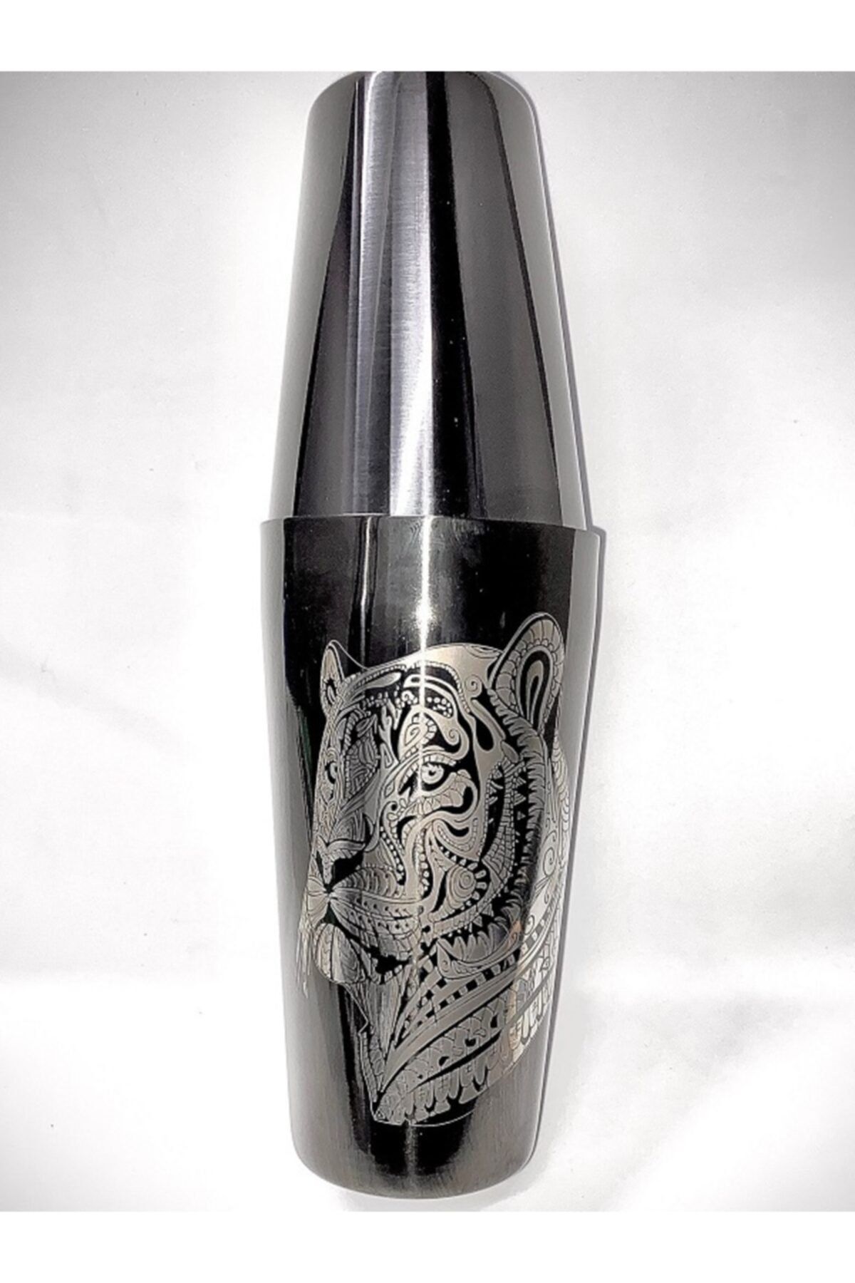 Bar Boss Black Tiger Tatoo Boston Shaker