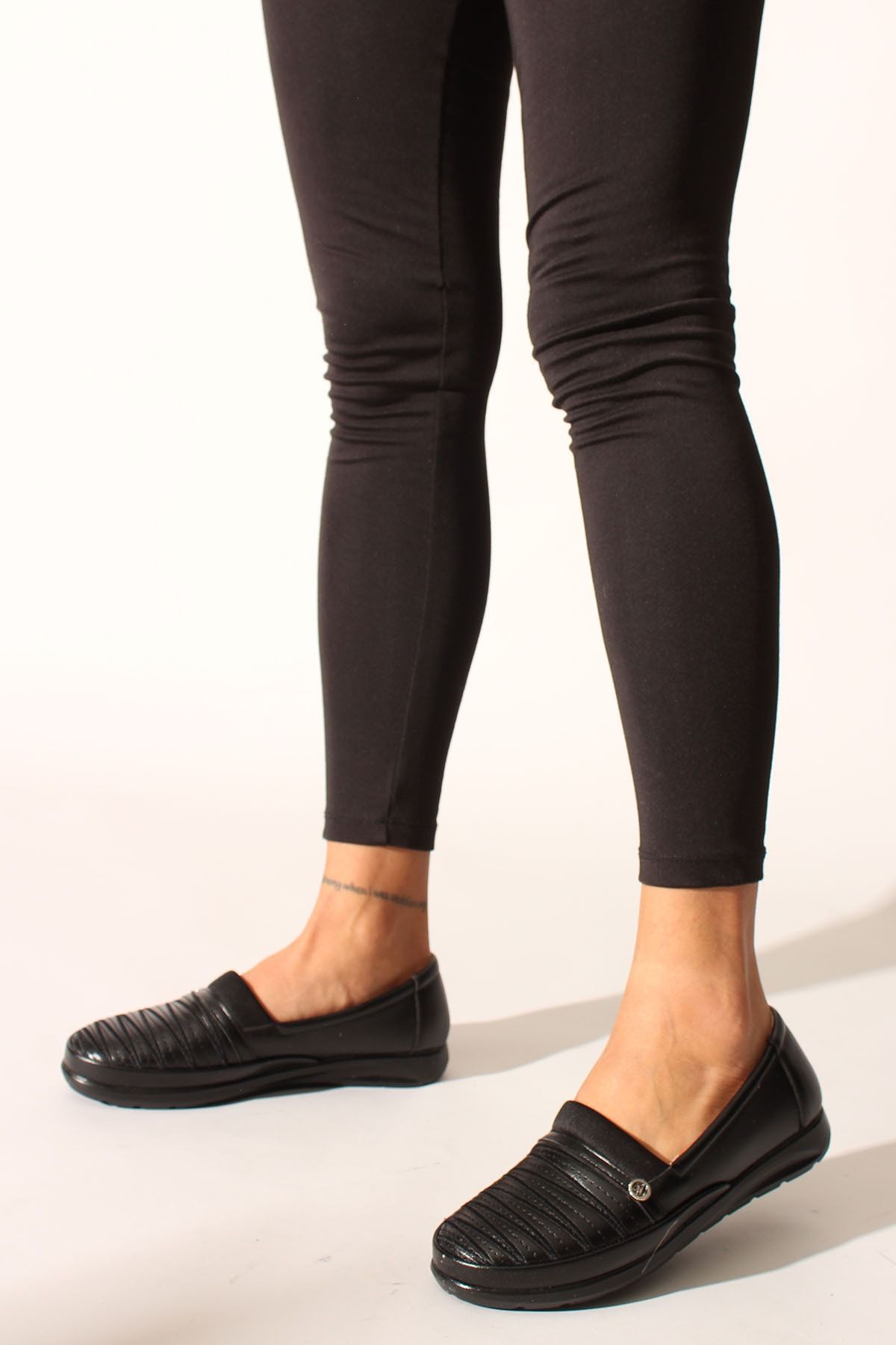 Rovigo Siyah Cilt Kadın Konfort Ayakkabı