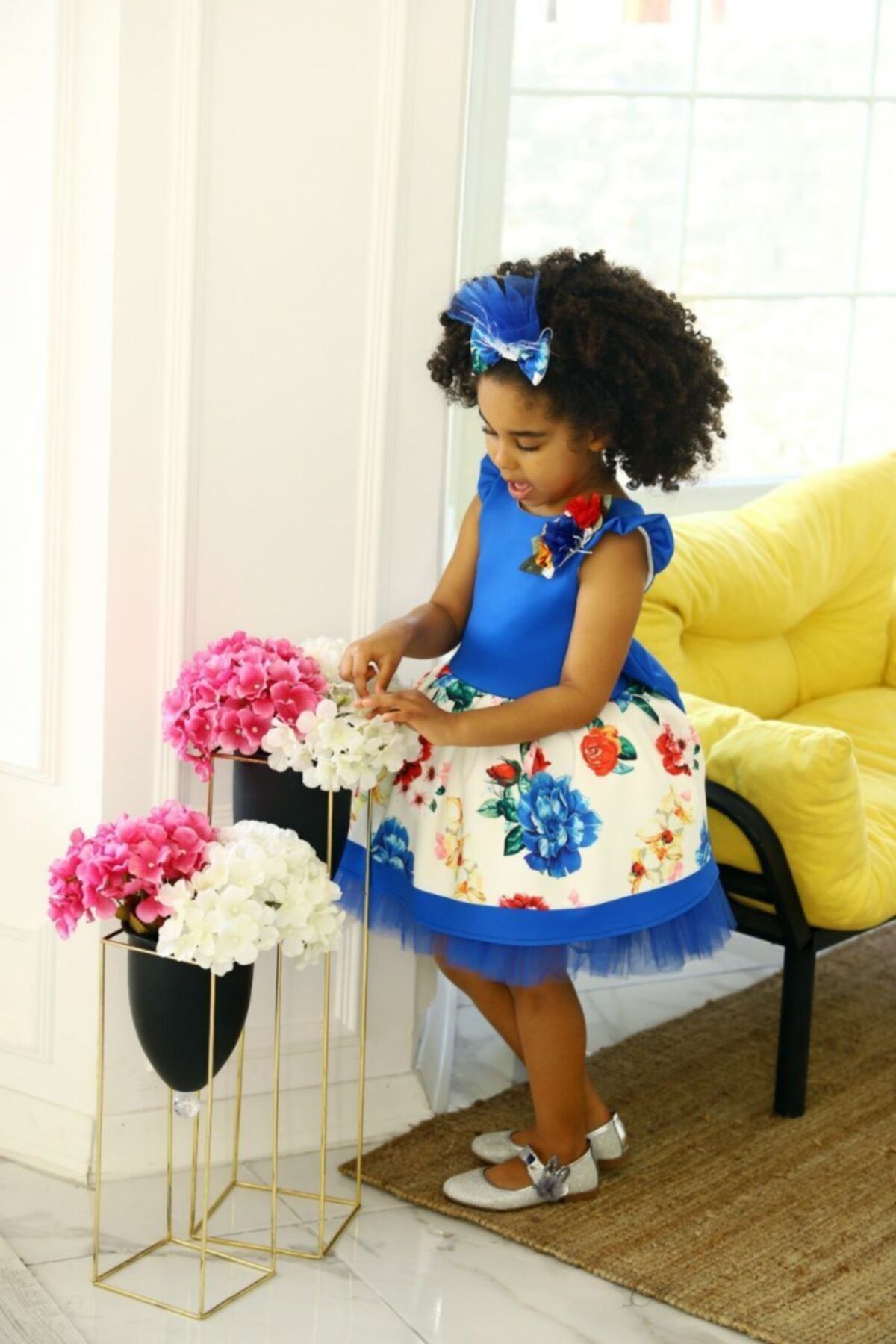 Sare Çocuk Giyim Mavi Çiçek Desenli Kısa Kol Kız Çocuk Abiye Toka Dahil Doğum Günü Özel Gün Elbisesi