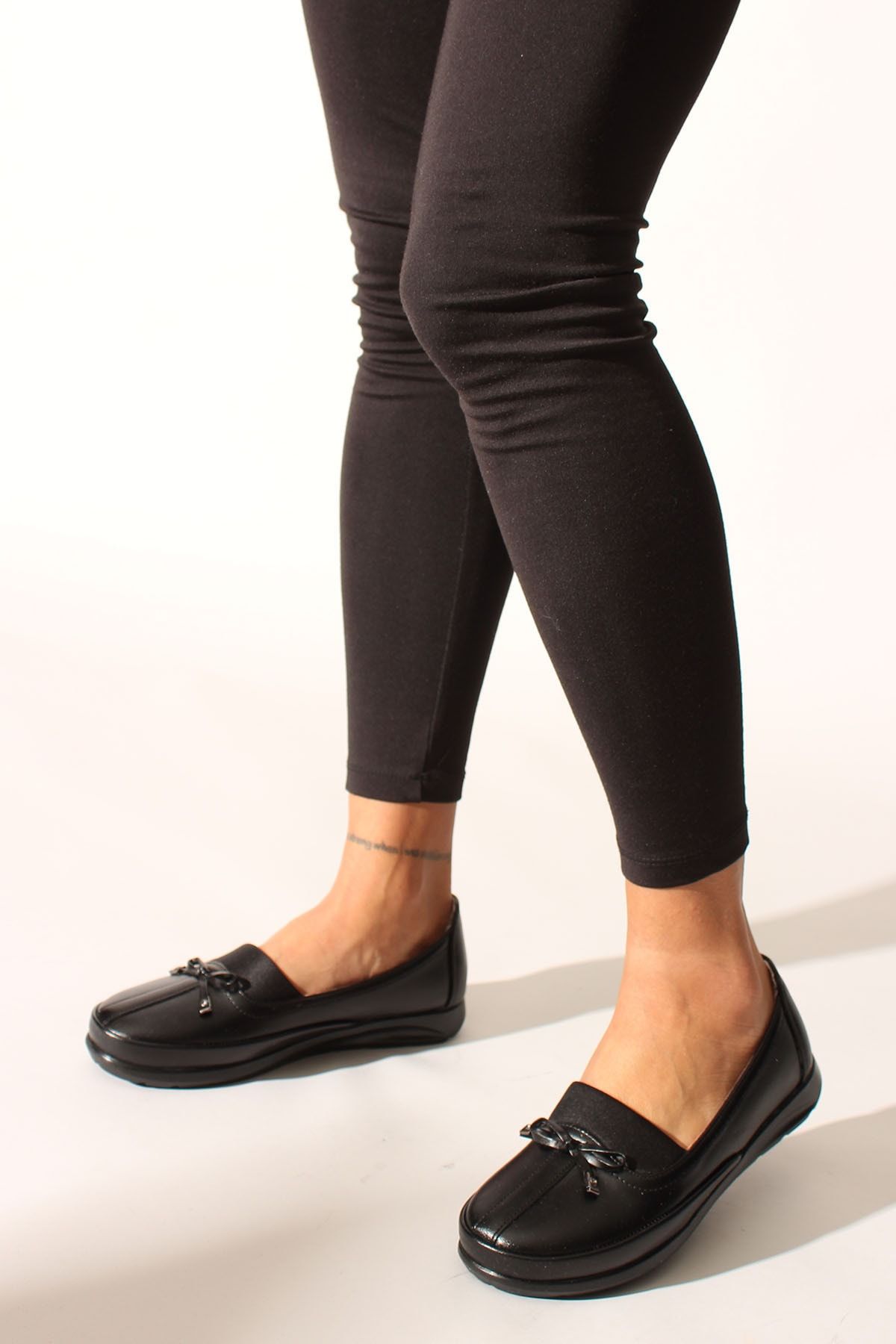 Rovigo Siyah Cilt Kadın Konfort Ayakkabı