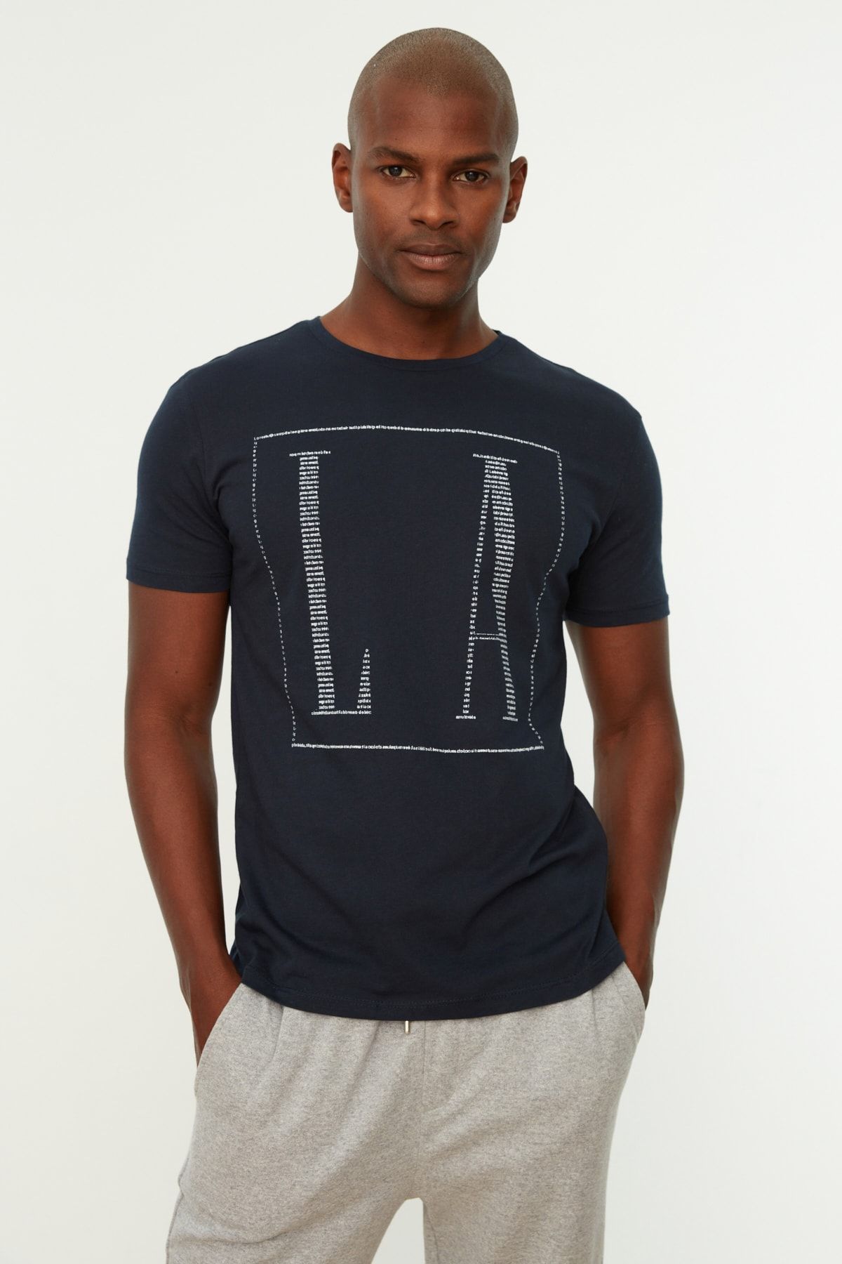TRENDYOL MAN Lacivert  Slim/Dar Kesim Şehir Baskılı Kısa Kollu %100 Pamuklu T-Shirt TMNSS20TS0095
