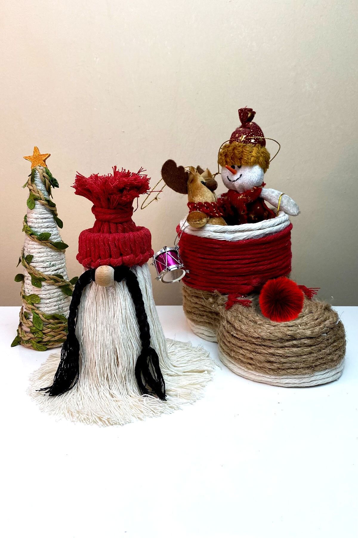 FANTASTİK SANAT ATÖLYESİ Dekoratif Hediyelik Makrome Rgb Işıklı Noel Baba, Noel Ayakkabısı, Yılbaşı Ağacı 3'lü Set
