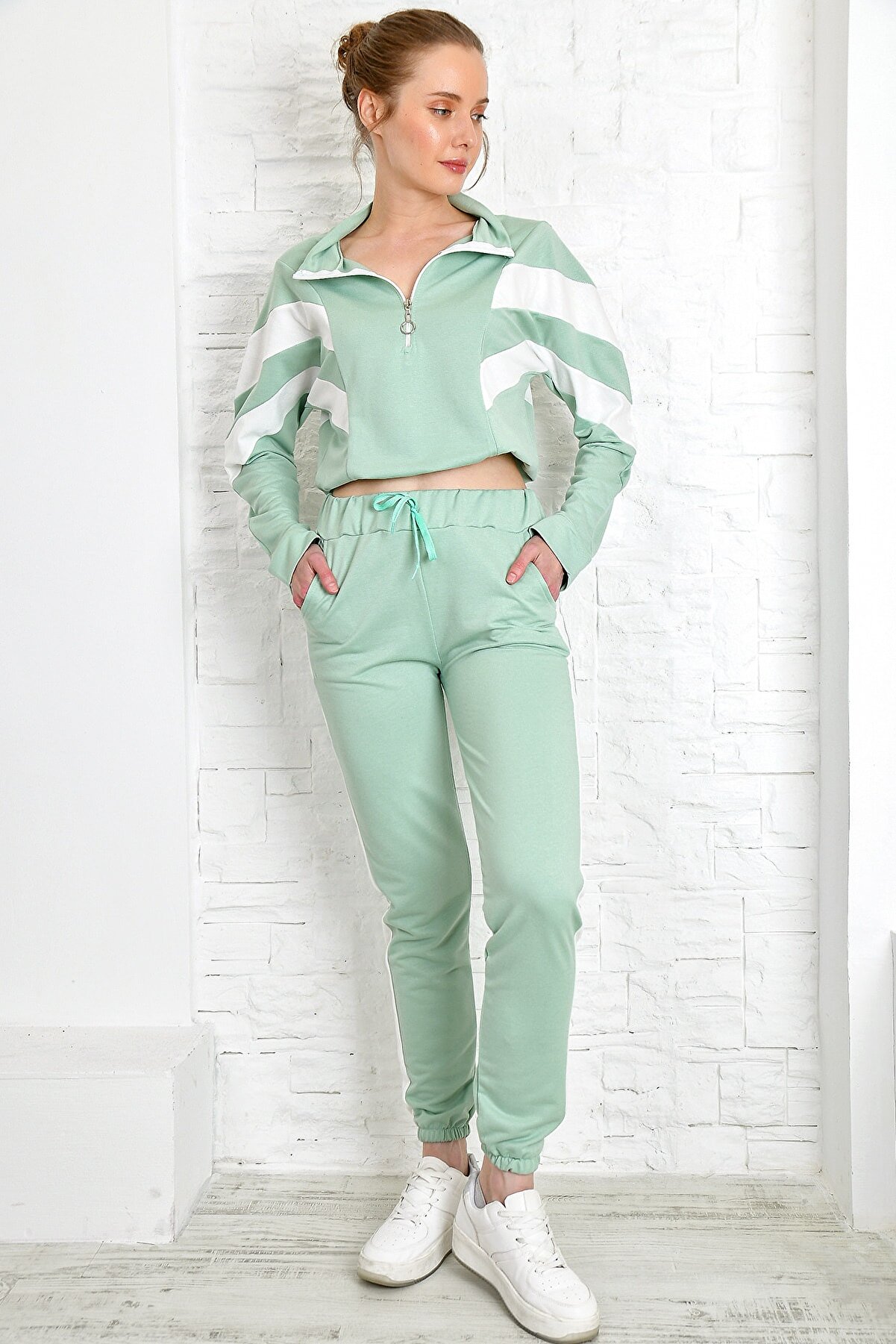 Trend Alaçatı Stili Kadın Çağla Yeşili Renk Bloklu Eşofman Takımı ALC-X4041