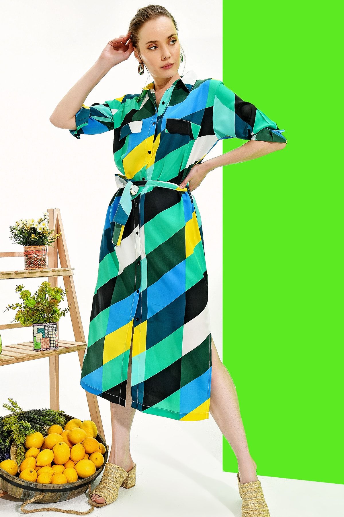 Trend Alaçatı Stili Kadın Yeşil Yanı Yırtmaçlı Desenli Gömlek Elbise Alc-017-039-Dsn