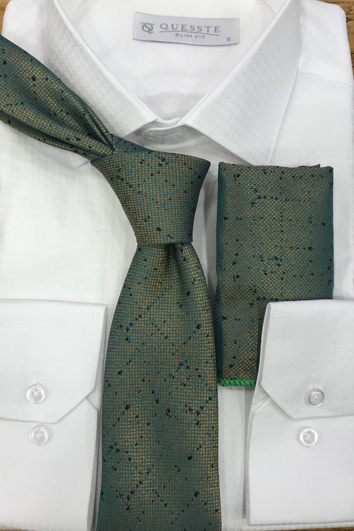 Quesste Accessory Yeşil Armürlü Noktalı Desenli Mendilli Kravat 6 cm