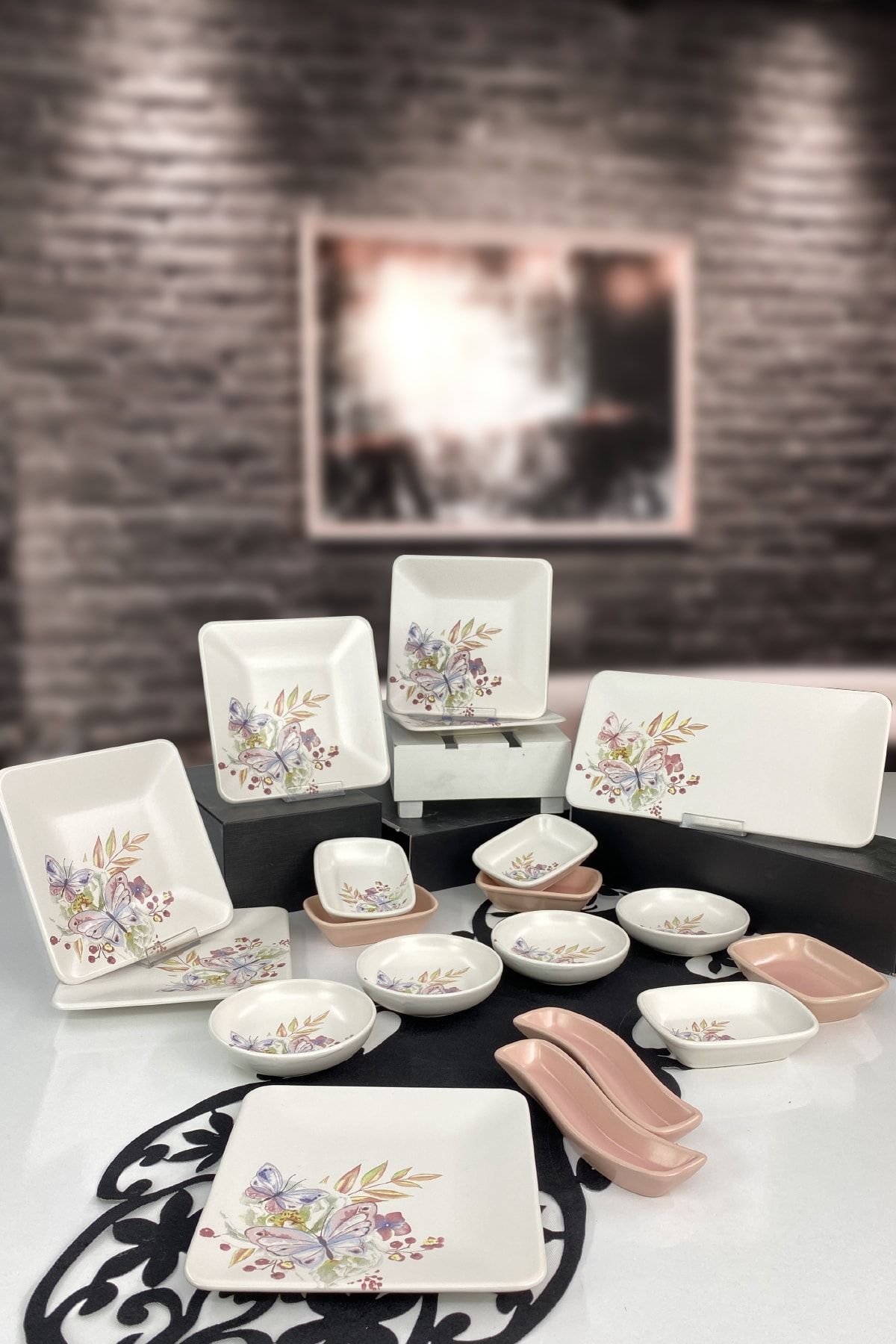 Keramika Kelebek Bahar Serisi 19 Parça 6 Kişilik Kahvaltı Takımı