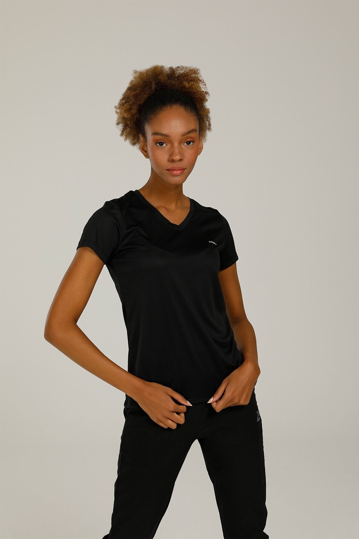 Kinetix Sn228 Basıc Pes V Neck T- Siyah Kadın T-shirt