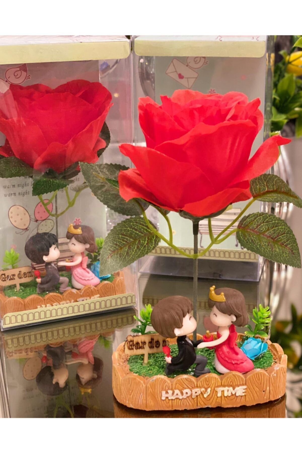 QUEEN AKSESUAR Tekli Kırmızı Gül Aşk Masalı Teklif Etme Ilanı Aşk Biblo Çiçek Kutulu Sevgililer Günü Hediye Çiçeği