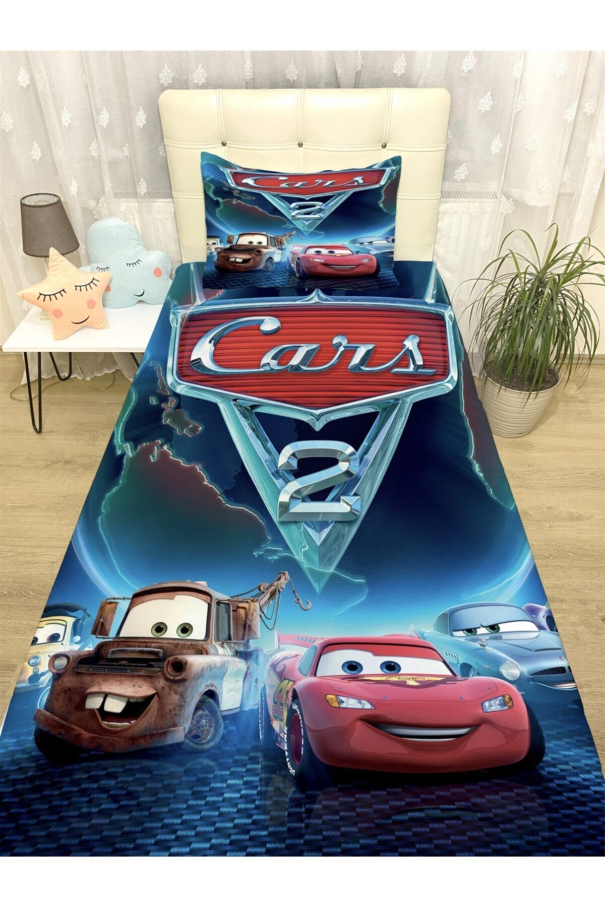 Evpanya Cars 2 Desenli Yatak Örtüsü Ve Yastık