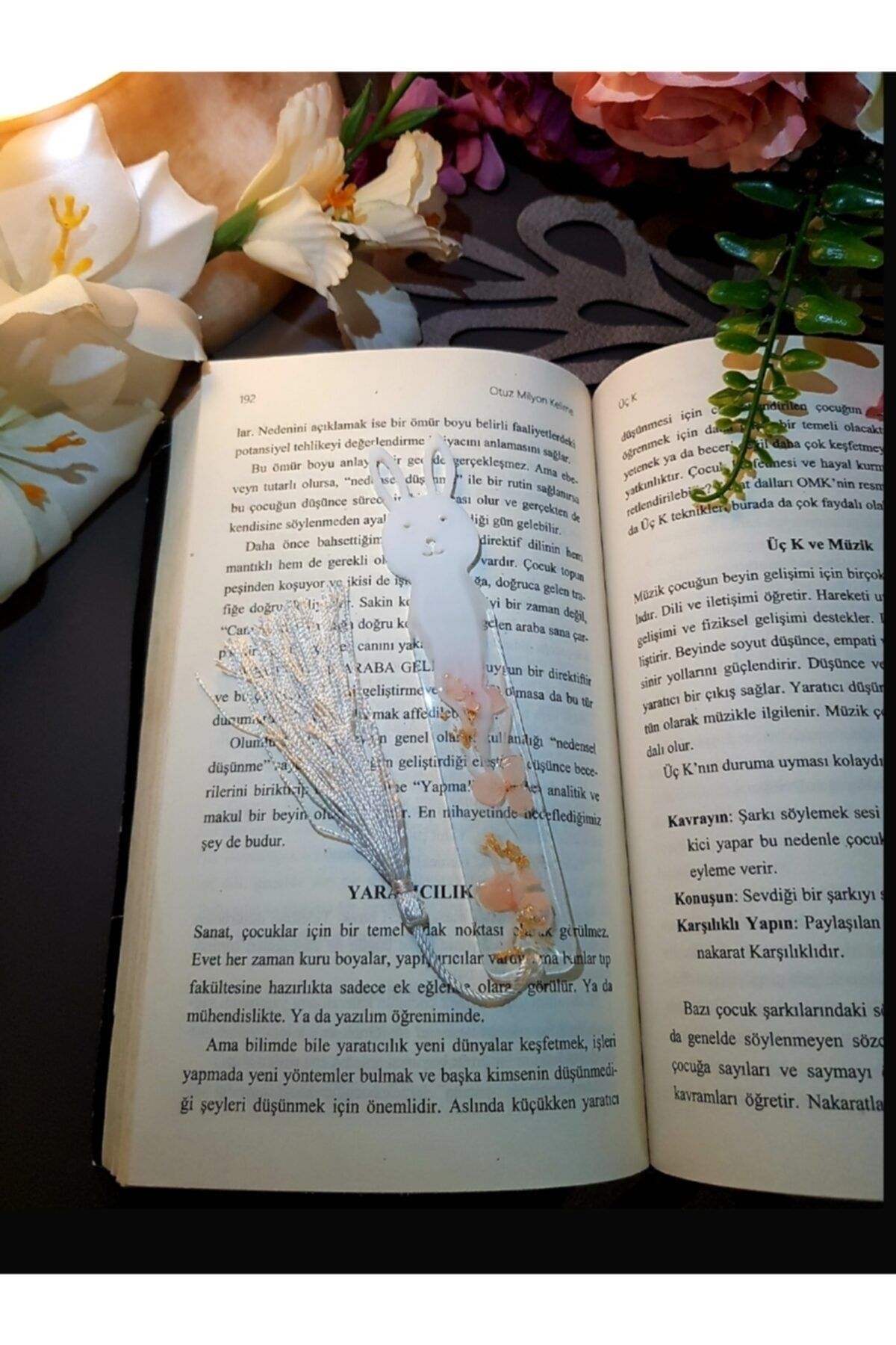 Sultan Tasarım Epoksi Altın Varaklı Gerçek Kurutulmuş Çiçekli Tavşan Figürlü Kitap Ayracı