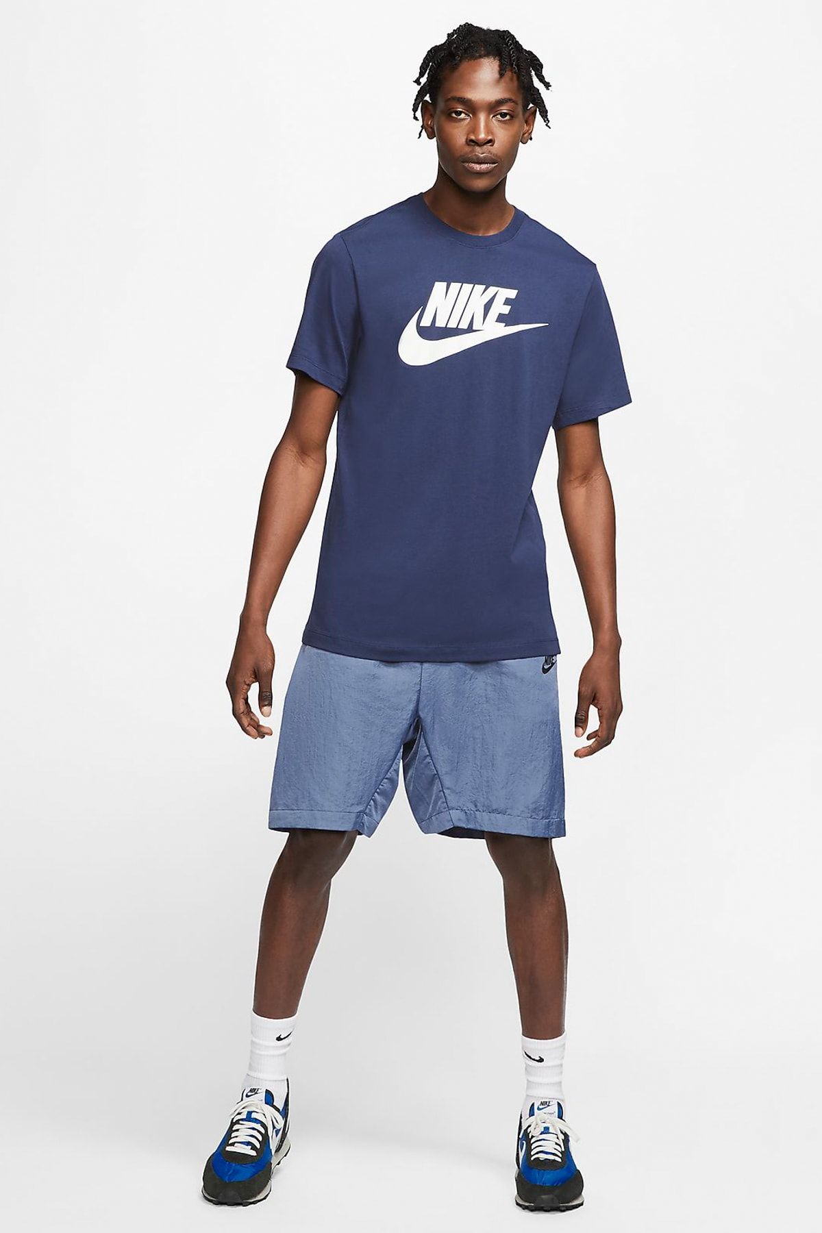 Nike Erkek Spor T-Shirt - M NSW TEE ICON FUTURA - AR5004-411