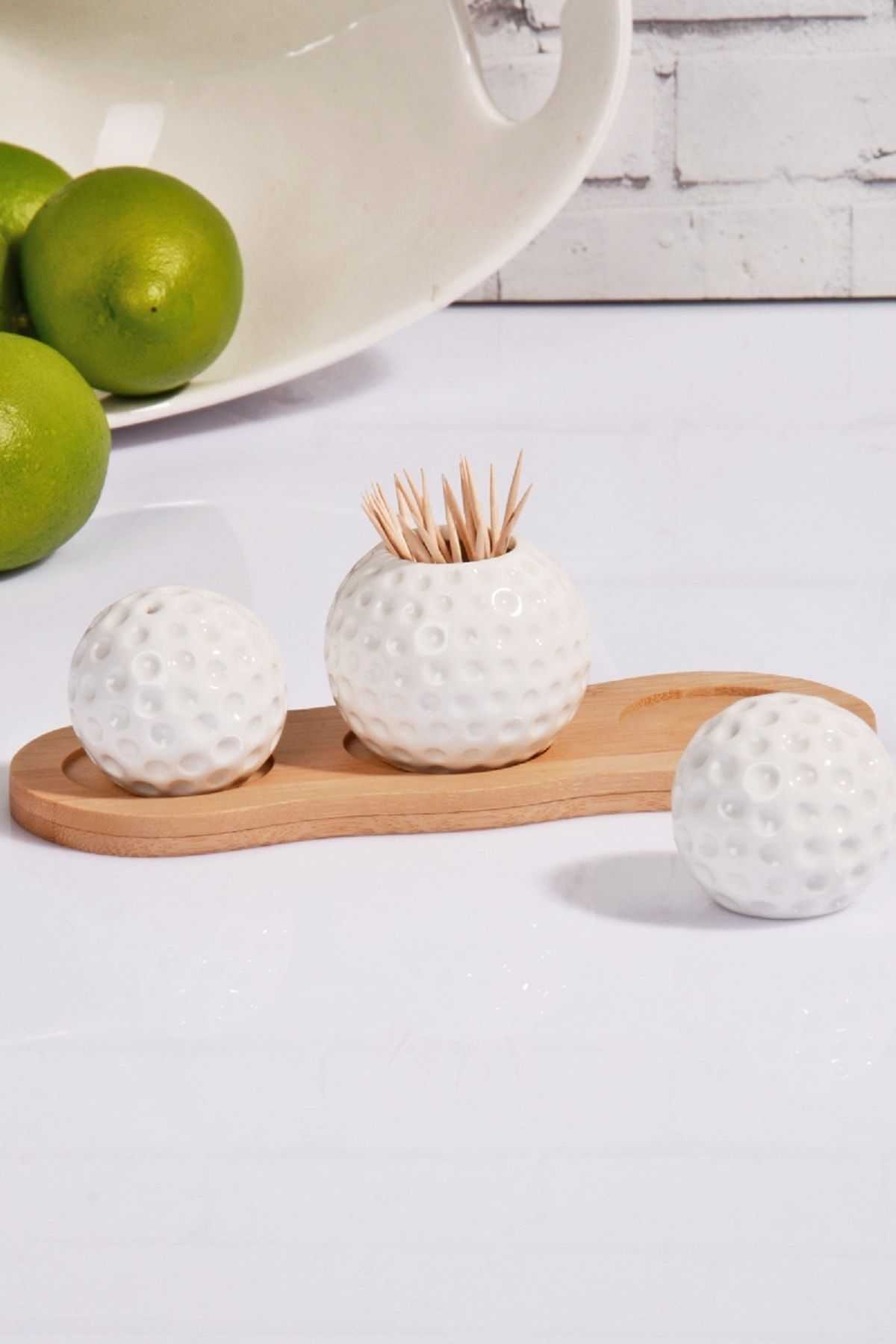 Kitchen World Bambu Standlı Porselen Golf Topu Tuzluk Kürdanlık Seti Pr-By259