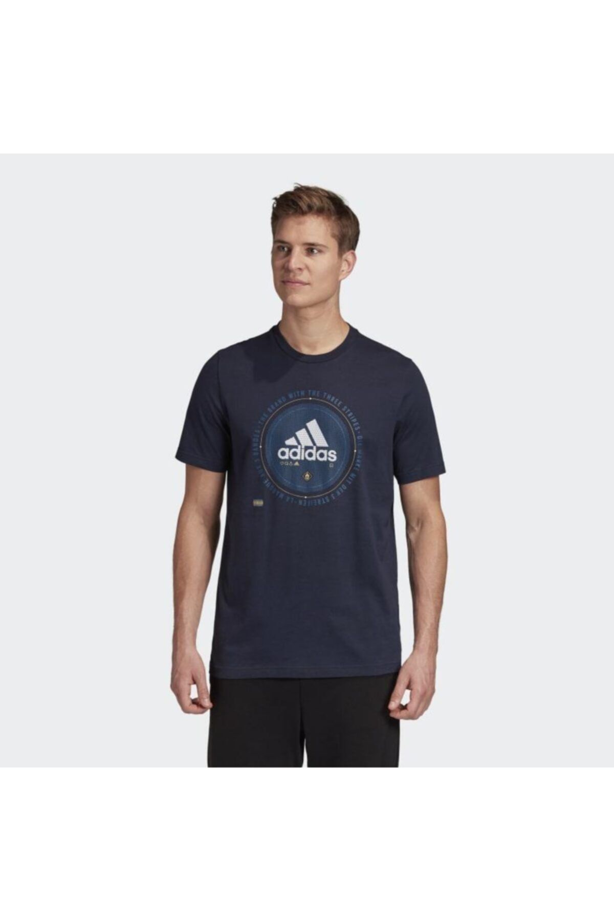 adidas Universal Embl Athletics Graphic Erkek Tişört