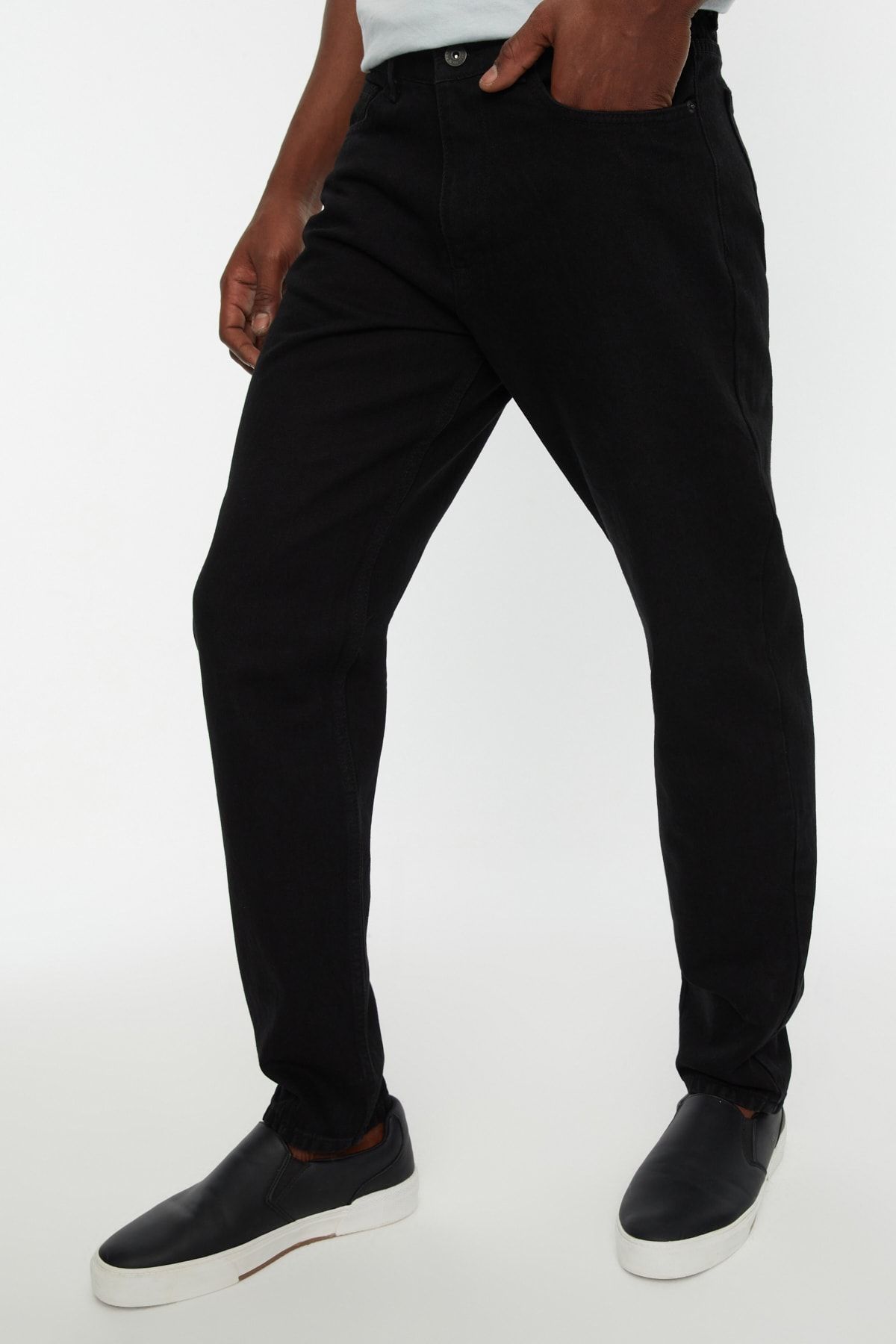 TRENDYOL MAN Siyah Erkek Essential Fit Jeans TMNSS21JE0058