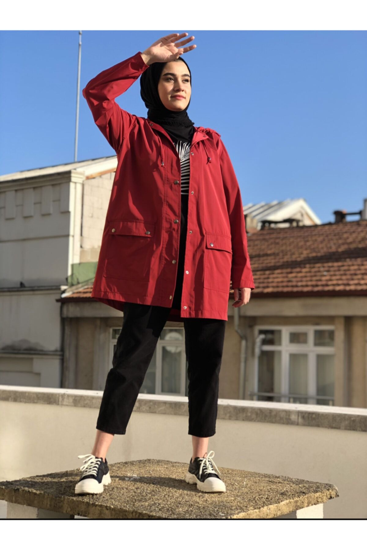 Papatya Giyim İzmit Kadın Bordo Kapüşonlu Yağmurluk