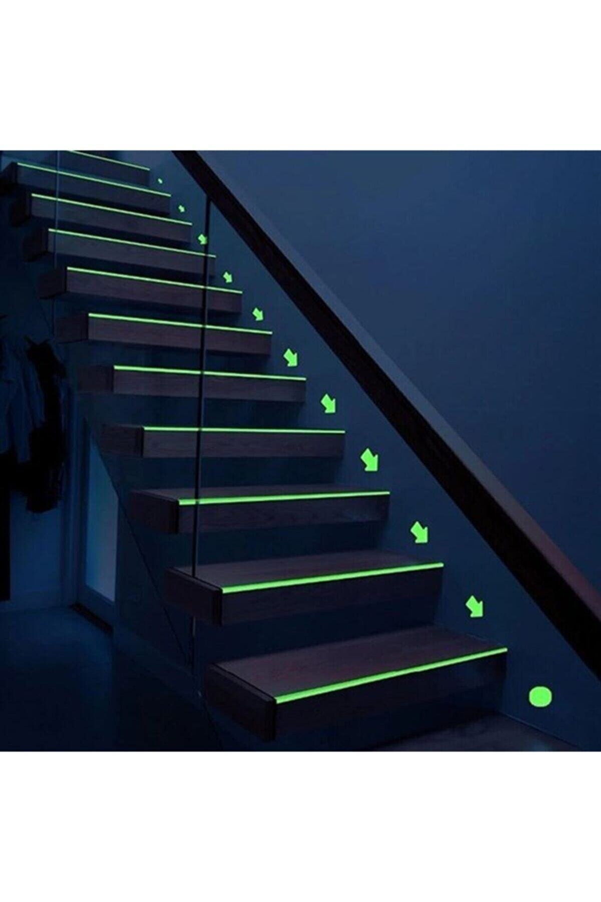 подсветка лестницы в частном доме. подсветка лестницы на ступенях. етл подсветка лестницы. подсветка лестницы на ступенях. светодиодная подсветка ступеней лестницы.