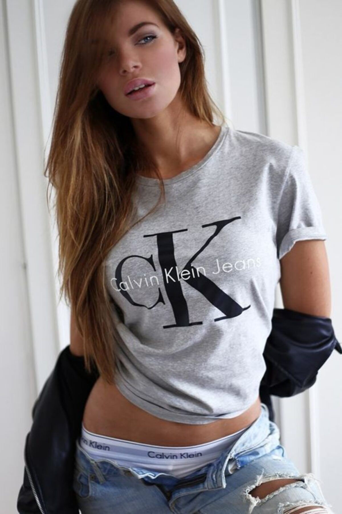 Calvin Klein Kadın Gri Baskılı T-shirt