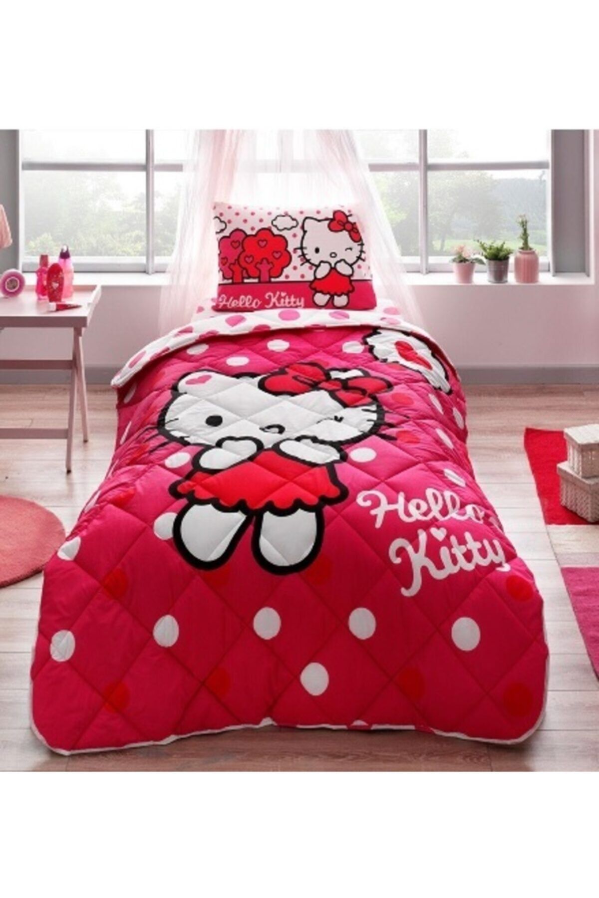 Taç Lisanslı Tek Kişilik Yorgan Seti - Hello Kitty