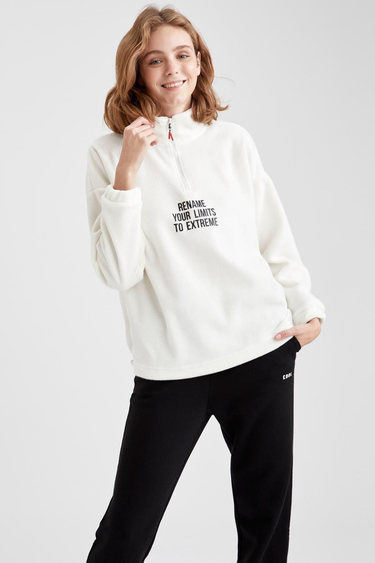 Defacto Kadın Ecru Baskılı Polar Spor Sweatshirt S9025AZ20WN