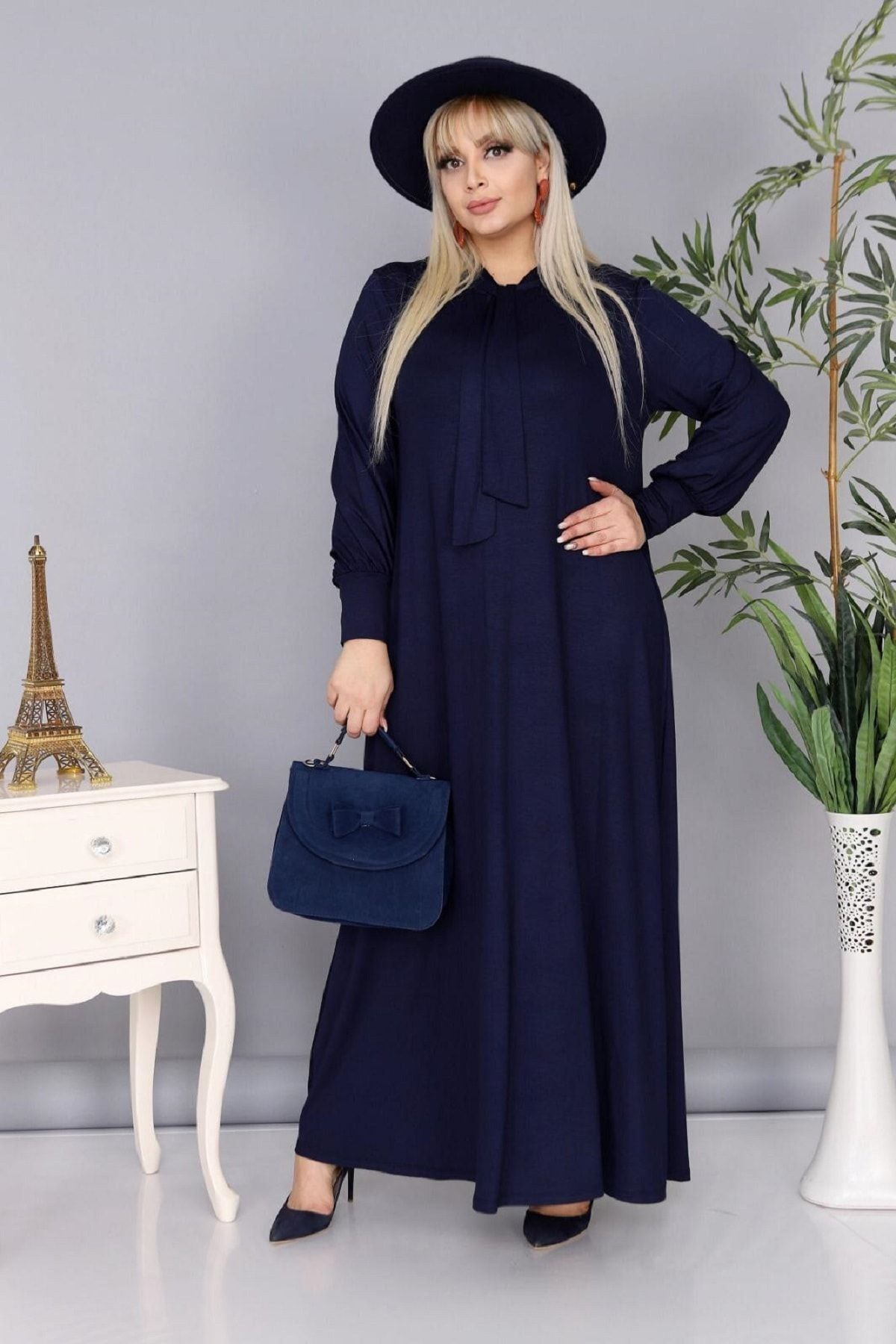 Şirin Butik Kadın Büyük Beden Lacivert Renk Kravat Yaka Detaylı Viskon Elbise