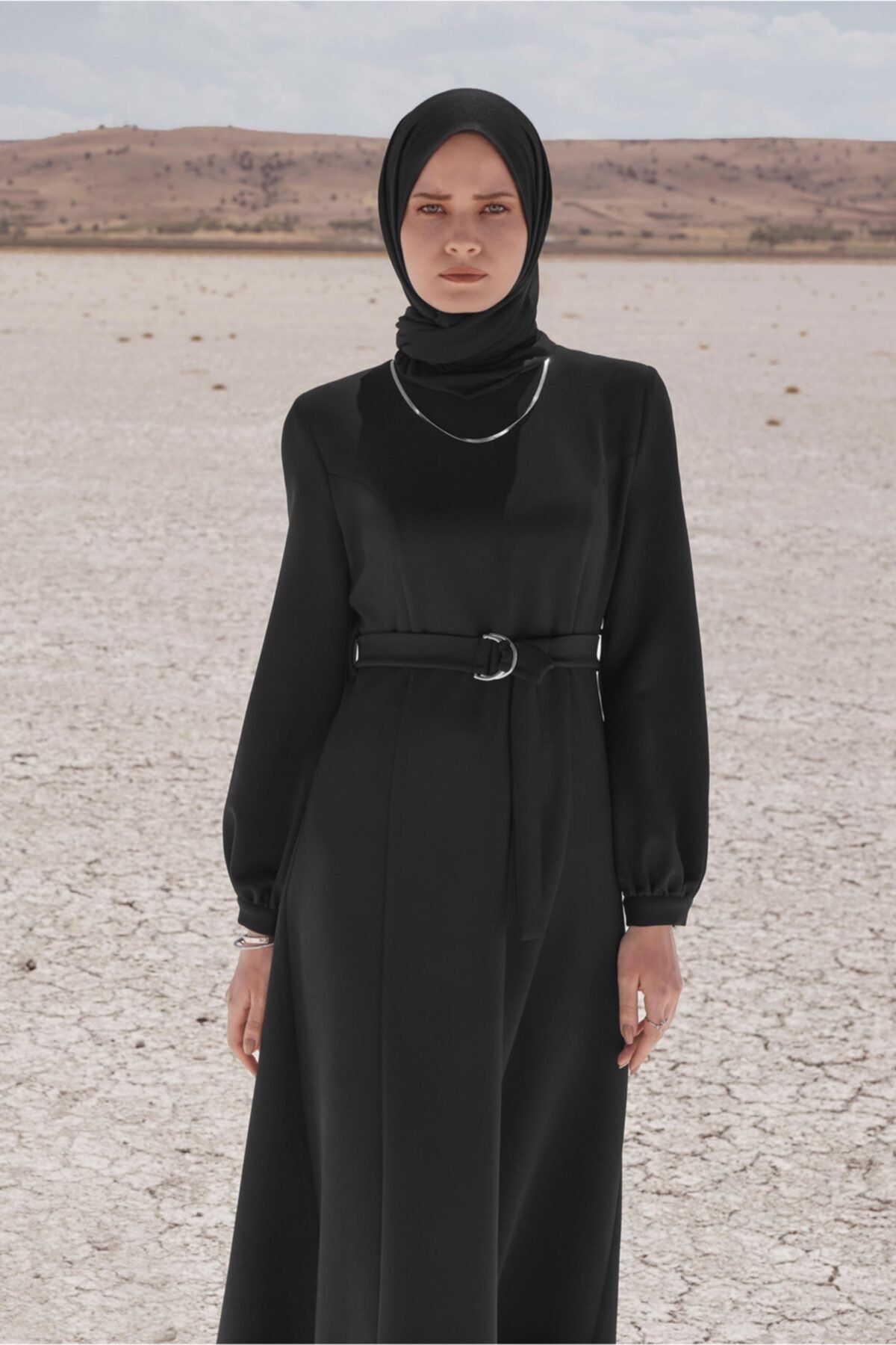 Alvina Beli Kuşaklı Klasik Elbise Siyah