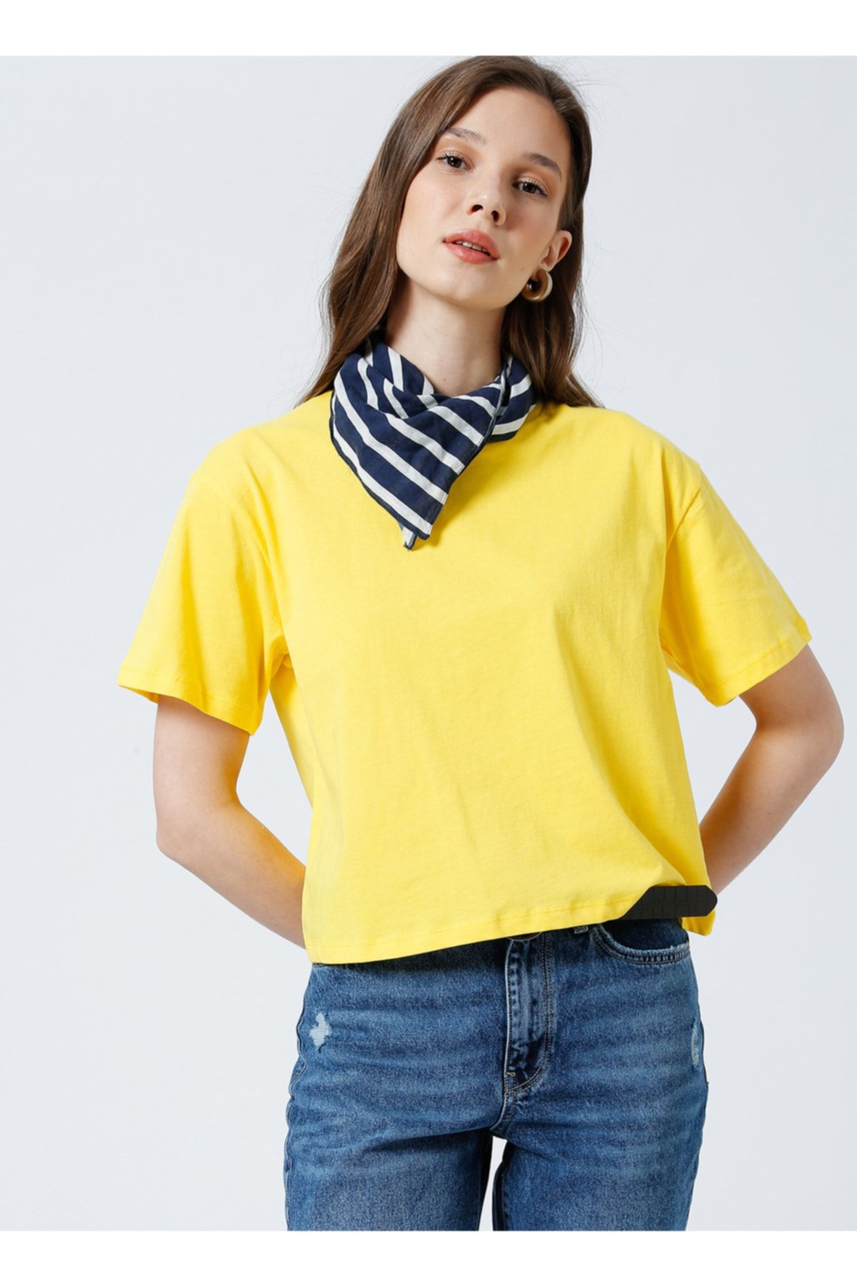 Fabrika Bisiklet Yaka Crop Düz Sarı Kadın T-shirt - K-abella