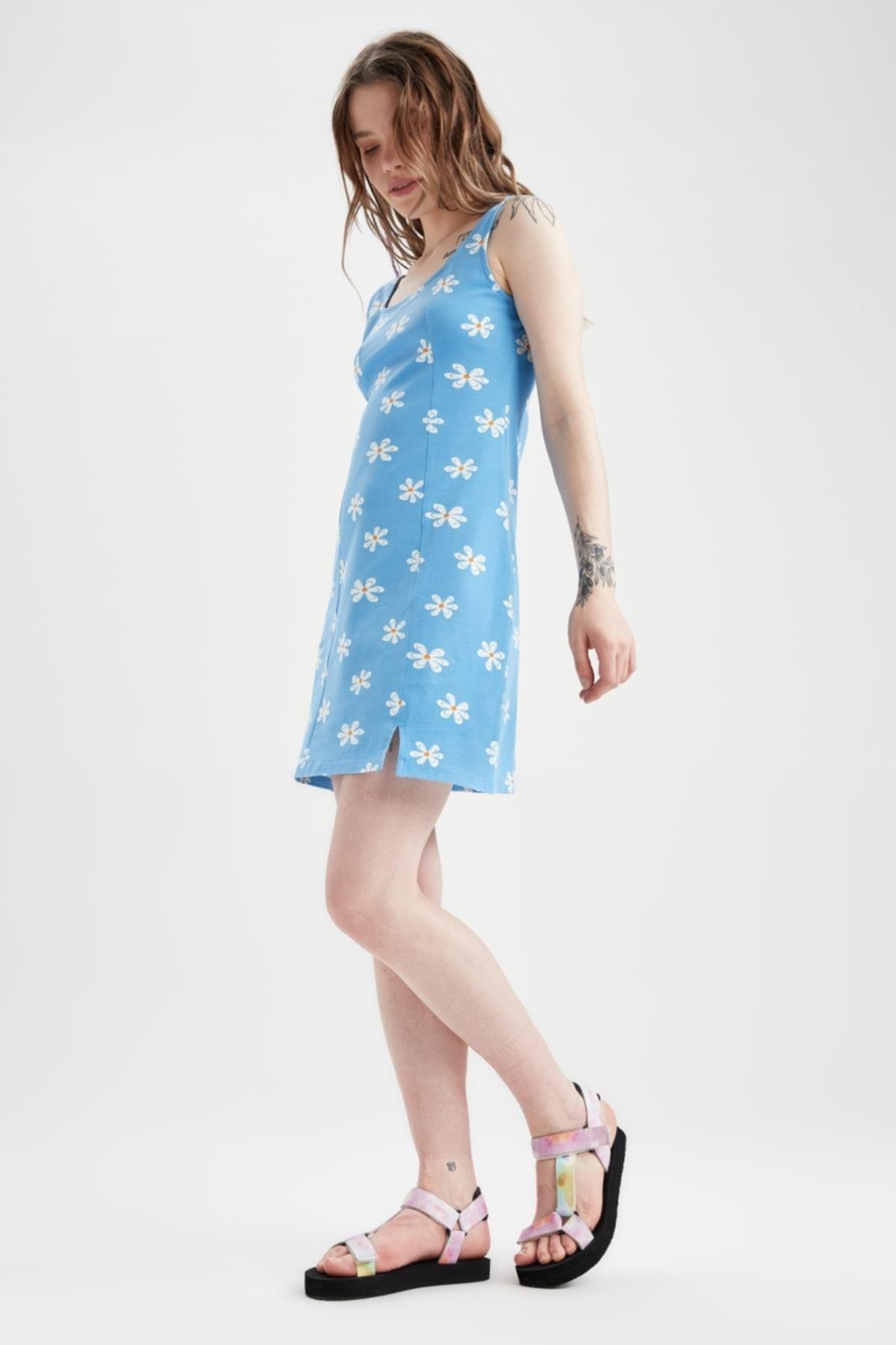 Defacto Coool Bodycon Kare Yaka Çiçek Desenli Yazlık Mini Elbise