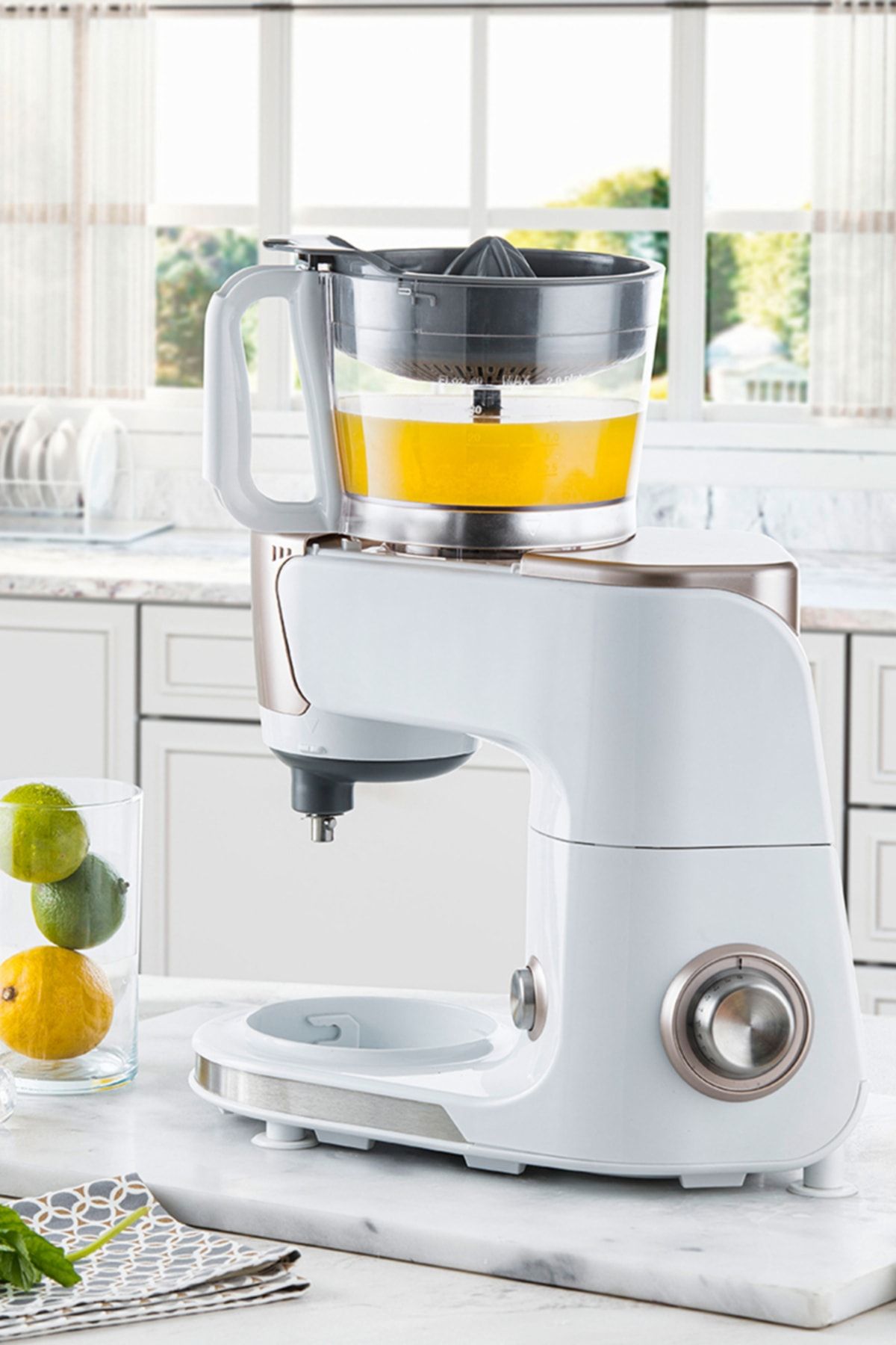 Karaca Maestro Chef Mutfak Şefi Et Kıyma Makinesi Ve Smoothie Blender 1000 W 4 Lt 7 In 1 Beyaz