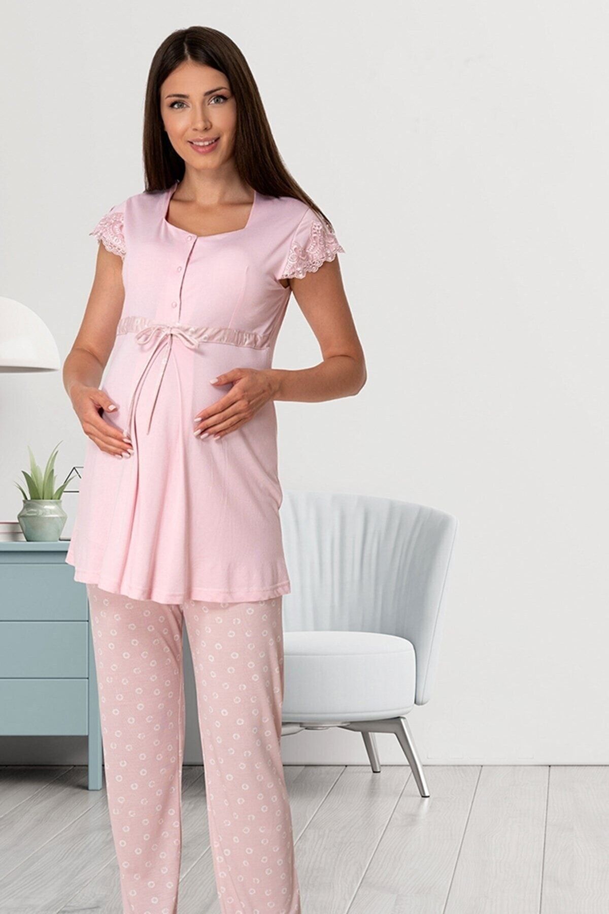 Effortt Dantel Ve Fiyonk Detaylı Desenli Pembe Pijama Takımı