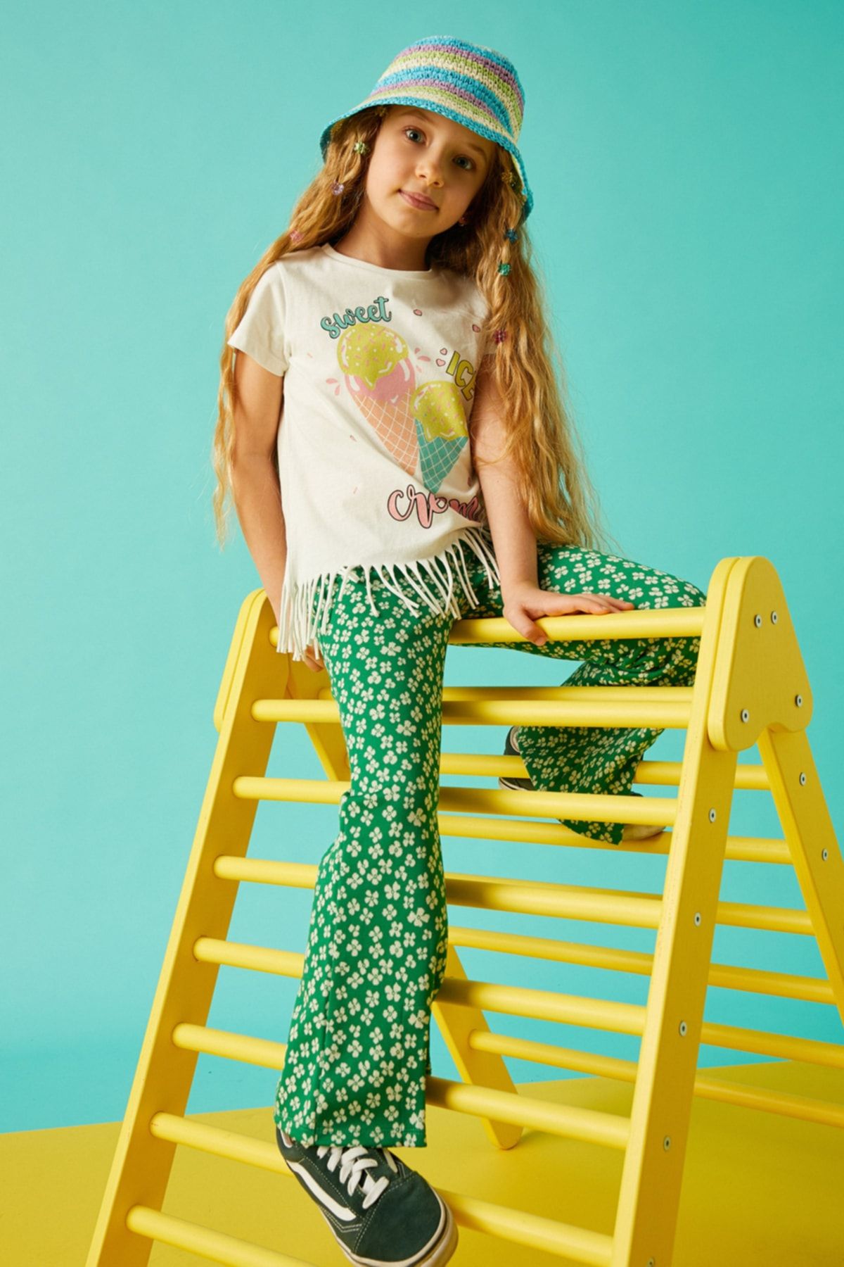 Koton Kız Çocuk Yeşil Desenli Jeans 2SKG40108AK