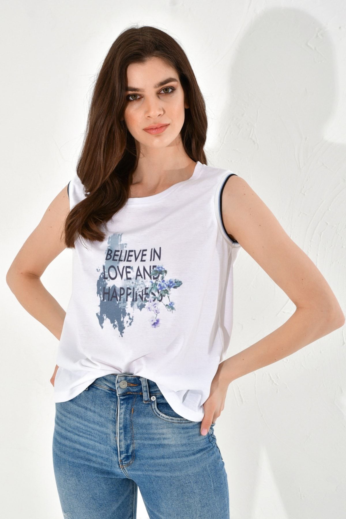 Hanna's Kadın Beyaz Yazı Baskılı Kolsuz Örme T-shirt