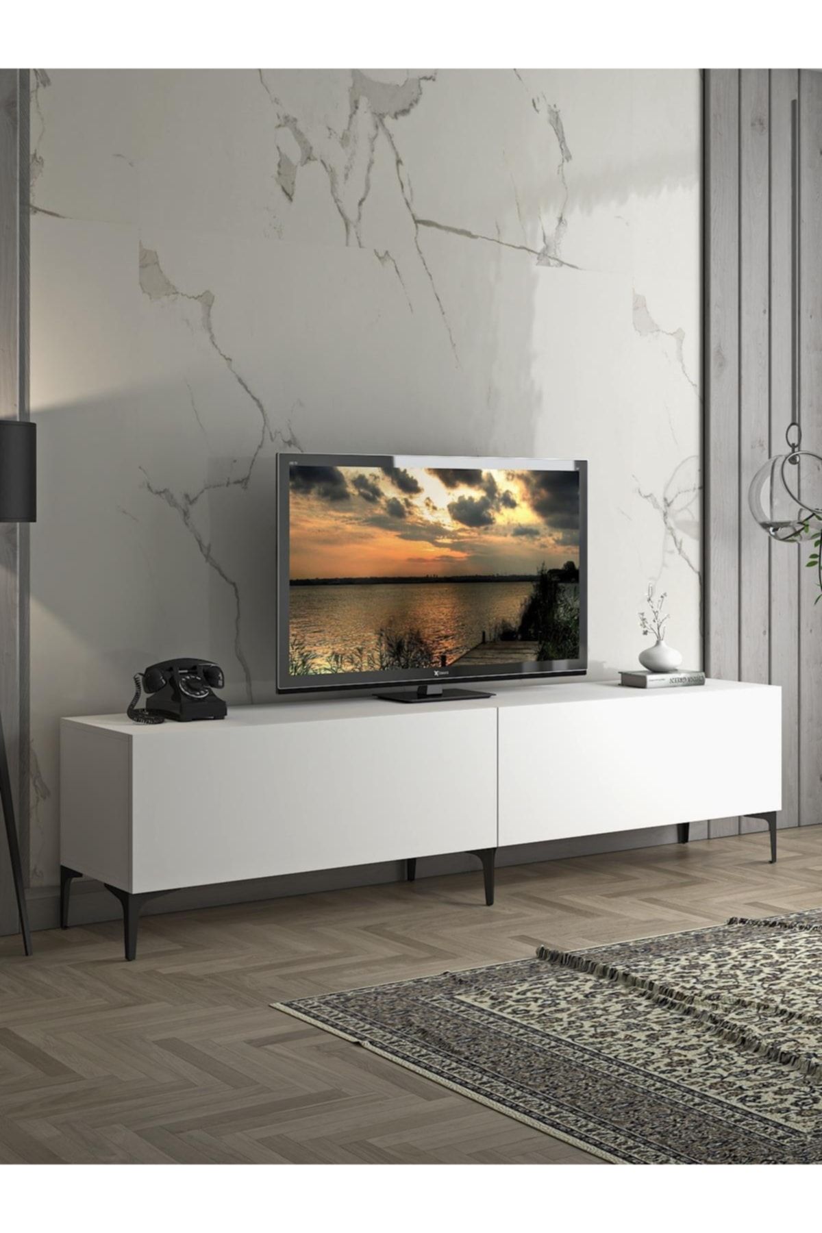 Wood'n Love Vega Premium 200 Cm Geniş Dolaplı Metal Ayaklı Tv Ünitesi - Beyaz / Siyah