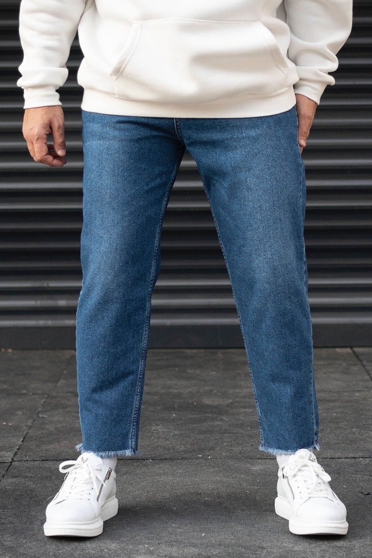 Modayı Tıkla Erkek Mavi Boyfriend Paçası Püsküllü Basic Kot Pantolon