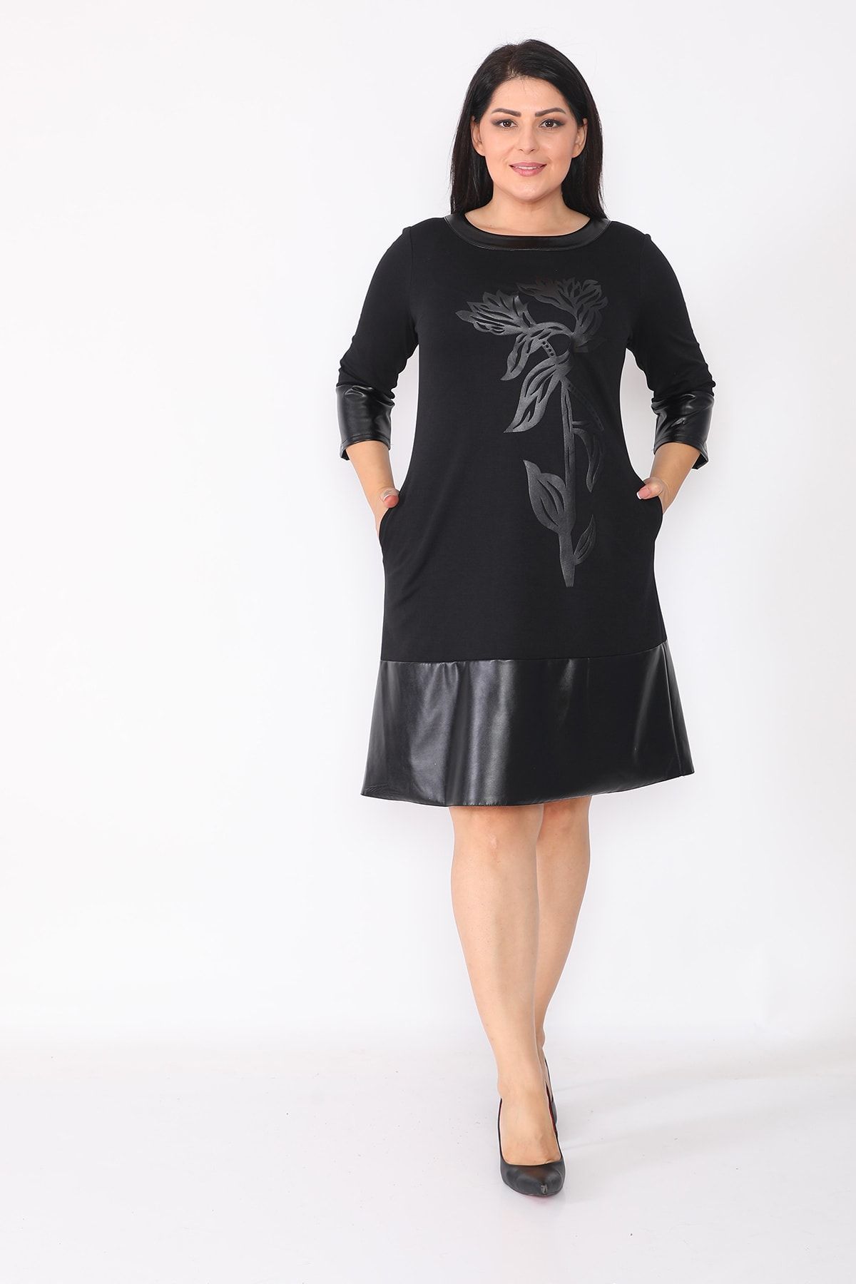 Genel Markalar Kadın Siyah Ön Kısmı Baskı Ve Deri Detaylı Elbise