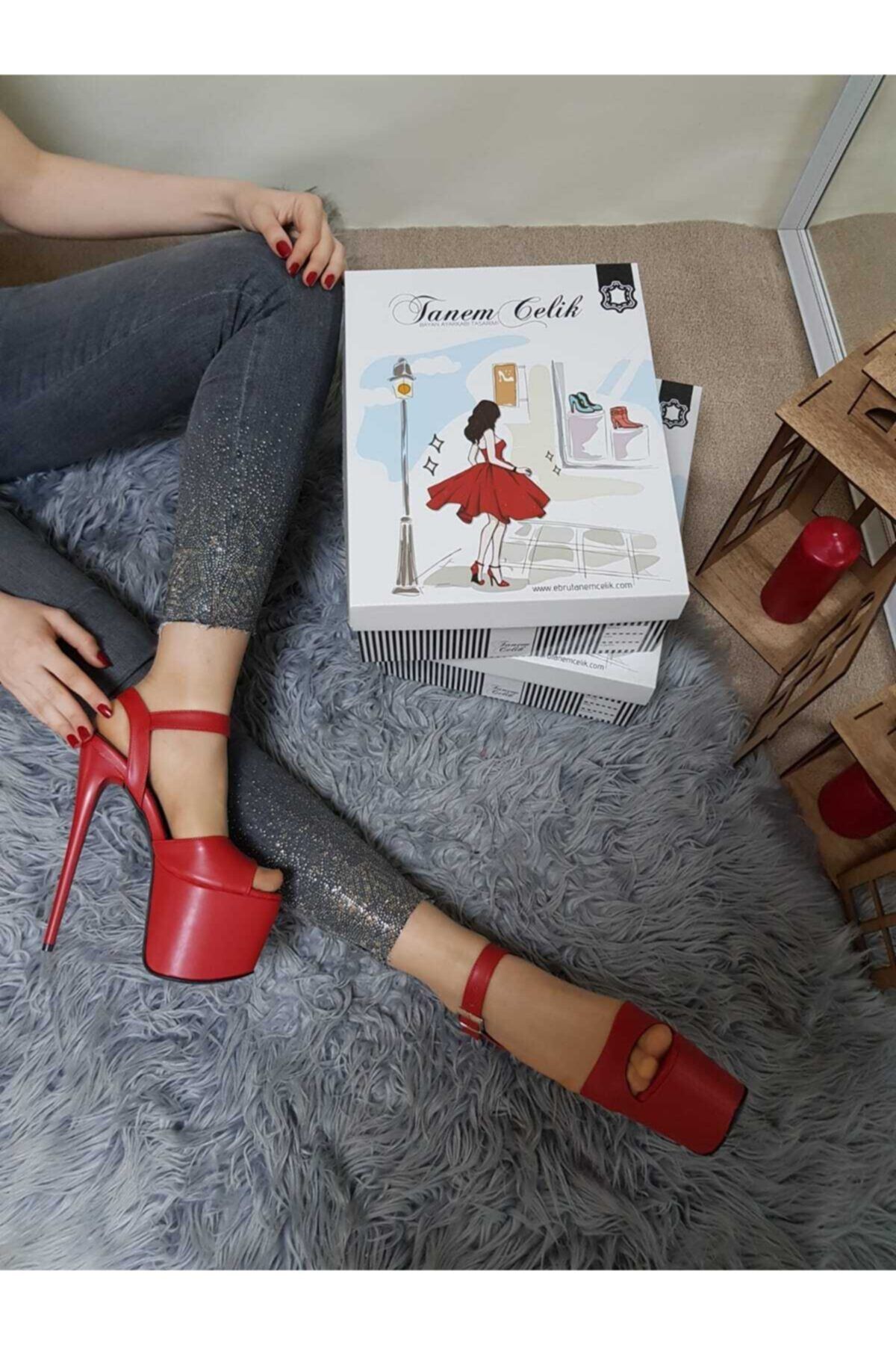 TANEM ÇELİK Kadın Kırmızı Deri Platform Ayakkabı 21 cm