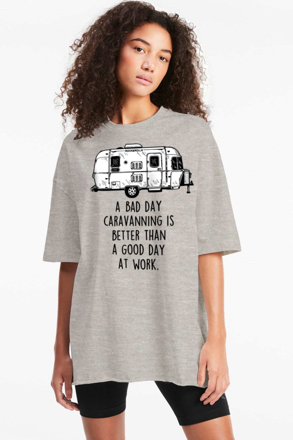Rock & Roll Kadın Gri Karavan Hayatı Oversize Kısa Kollu T-shirt