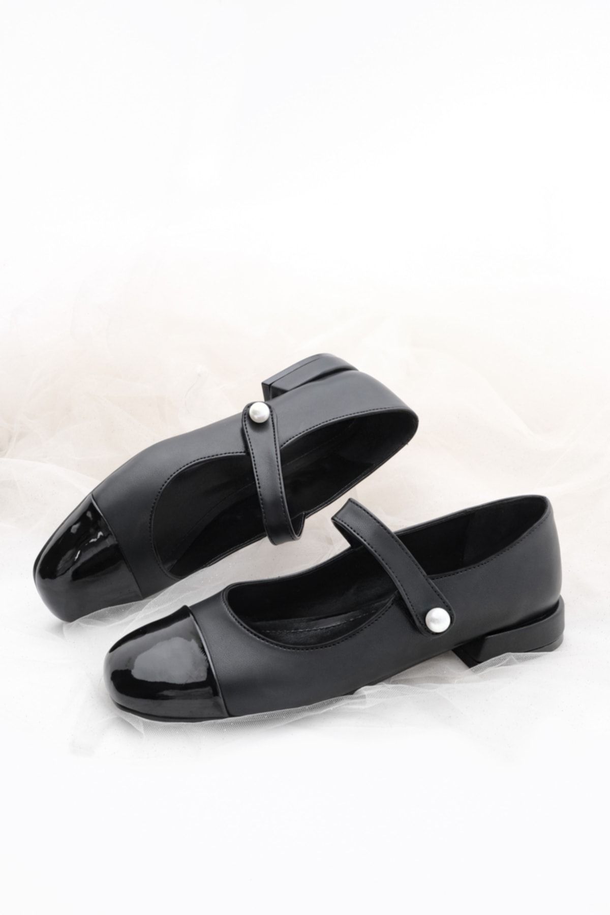 Marjin Kadın Günlük Ayakkabı Incili Küt Burun Diven siyah
