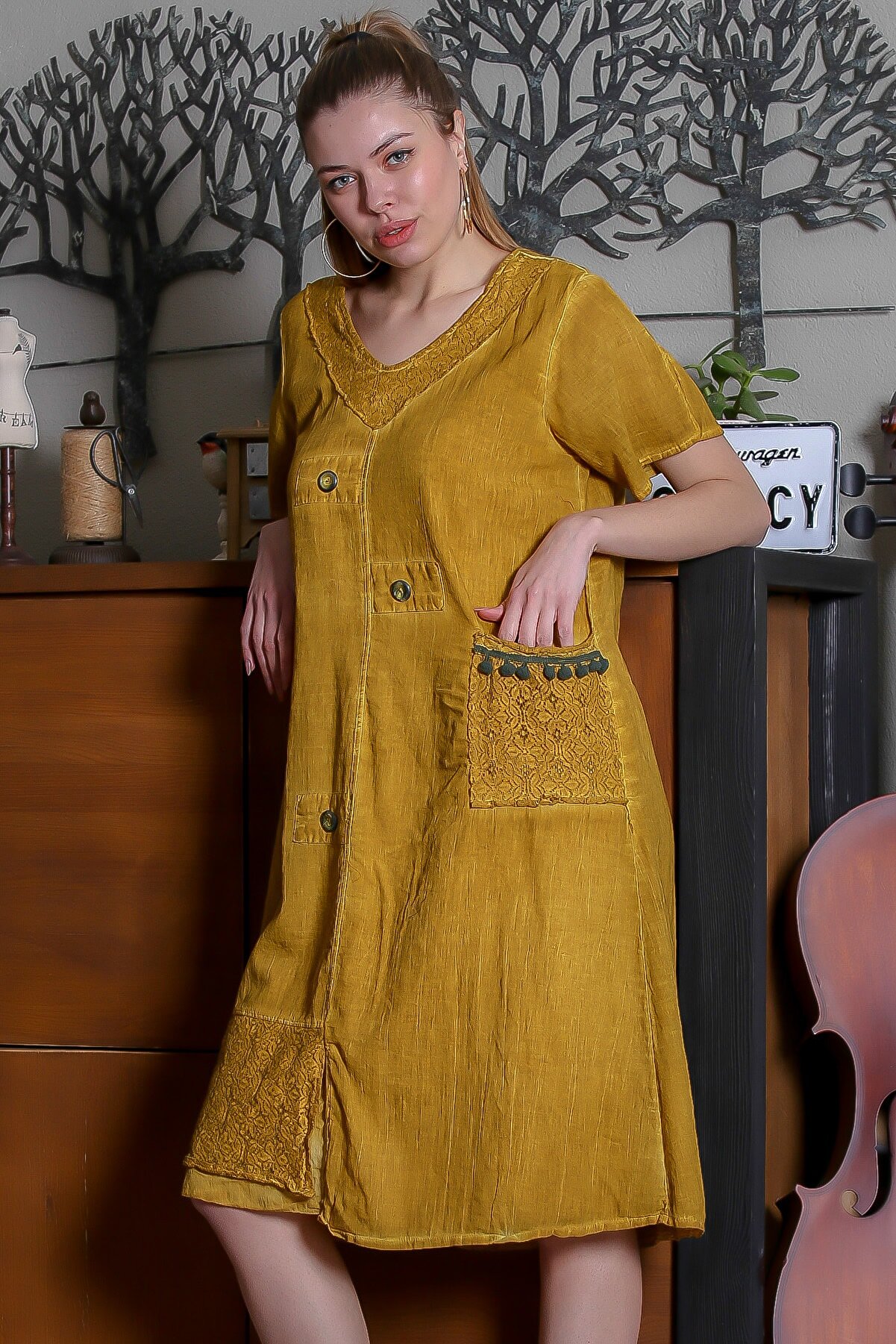 Chiccy Kadın Hardal Dantel Yaka Ve Cep Detaylı Süs Düğmeli Astarlı Yıkamalı Elbise M10160000EL95281
