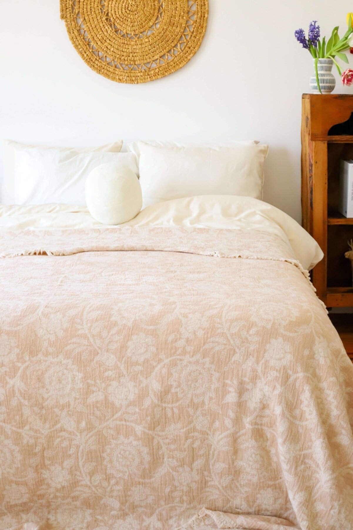 Tavas Organik Pamuk Çift Katlı Jakar Dokuma Çift Kişilik Yatak Örtüsü