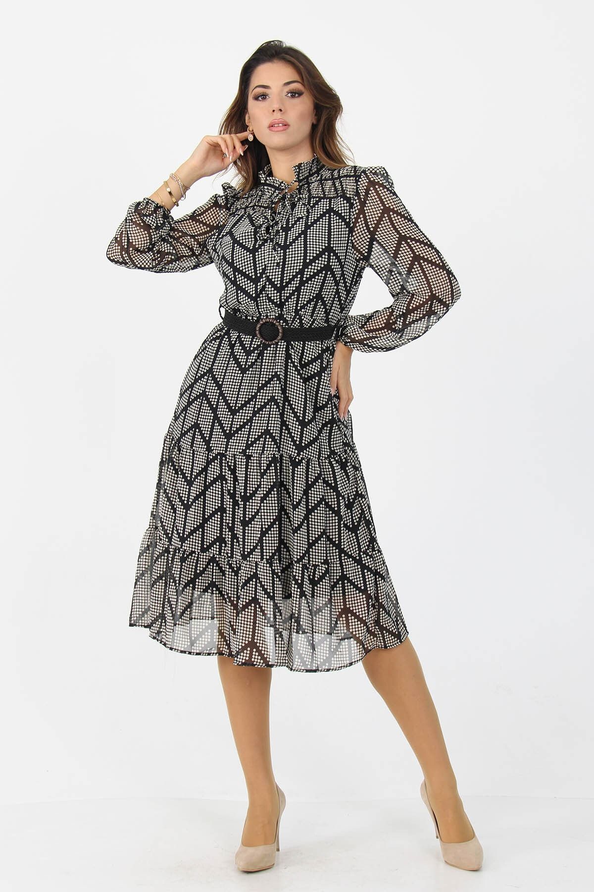 Neşeli Butik Kadıın Kemerli Yakası Bağlama Detaylı Eteği Fırfırlı Desenli Şifon Elbise Apcx05