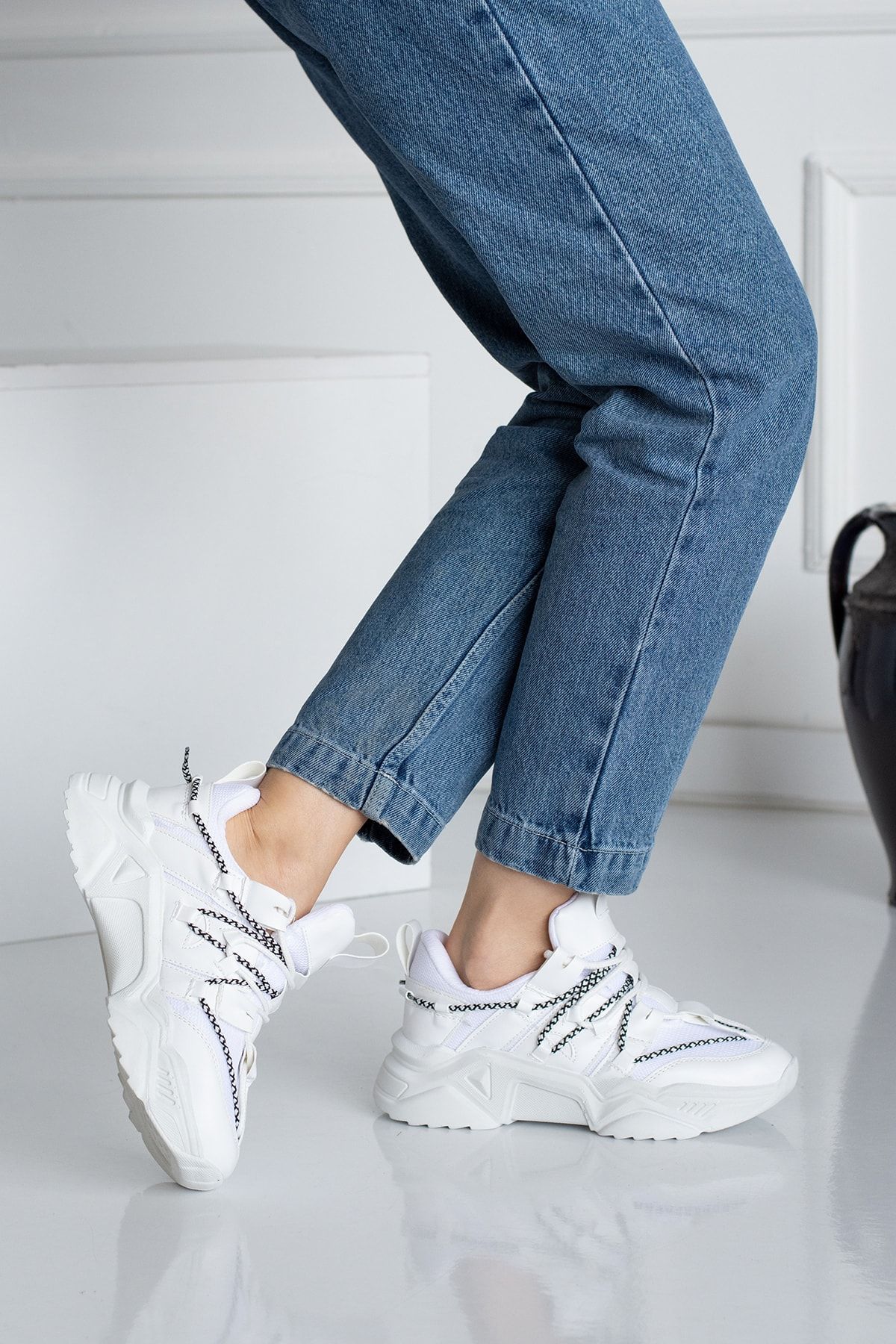 İnan Ayakkabı Kadın Bağcık Detaylı Sneaker