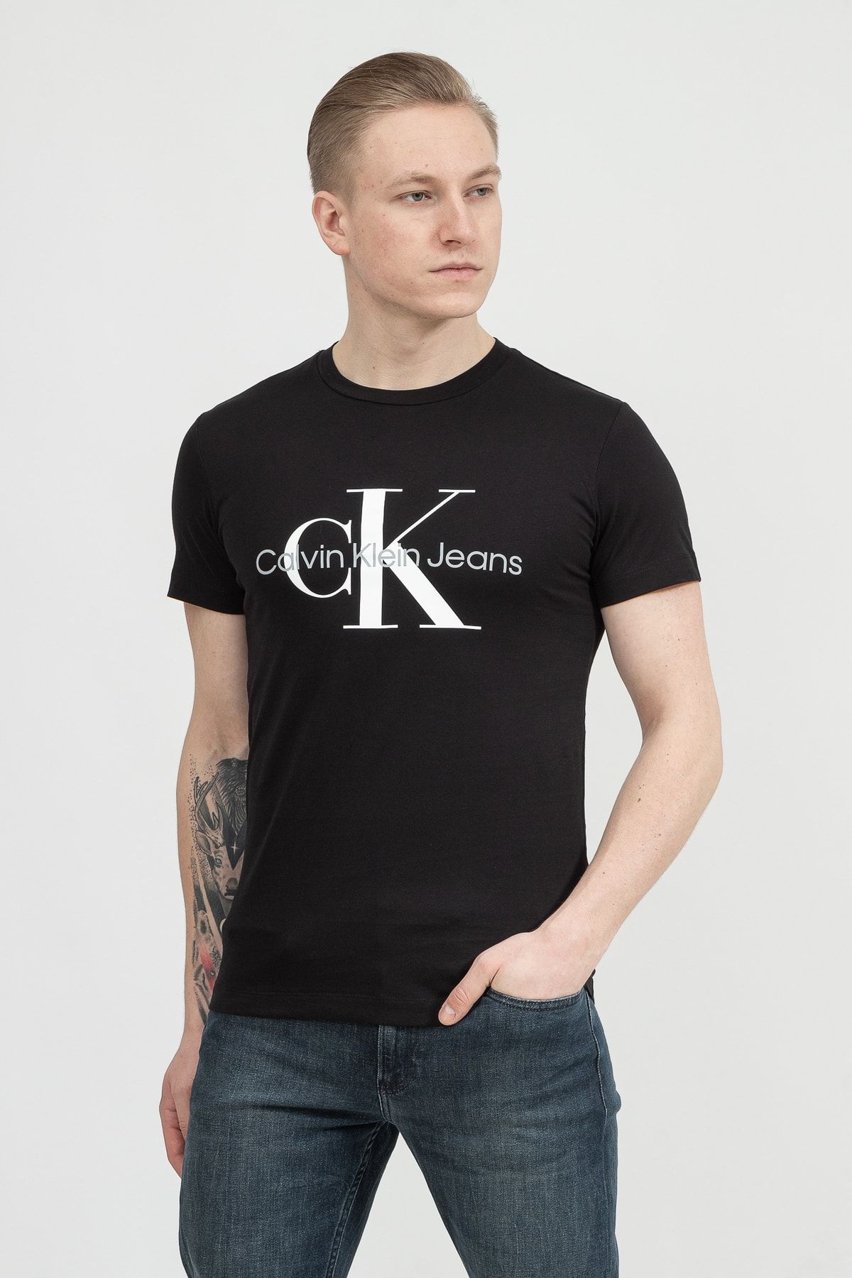 Calvin Klein Core Monogram Slim Tee Erkek Bisiklet Yaka T-shirtj30j320935