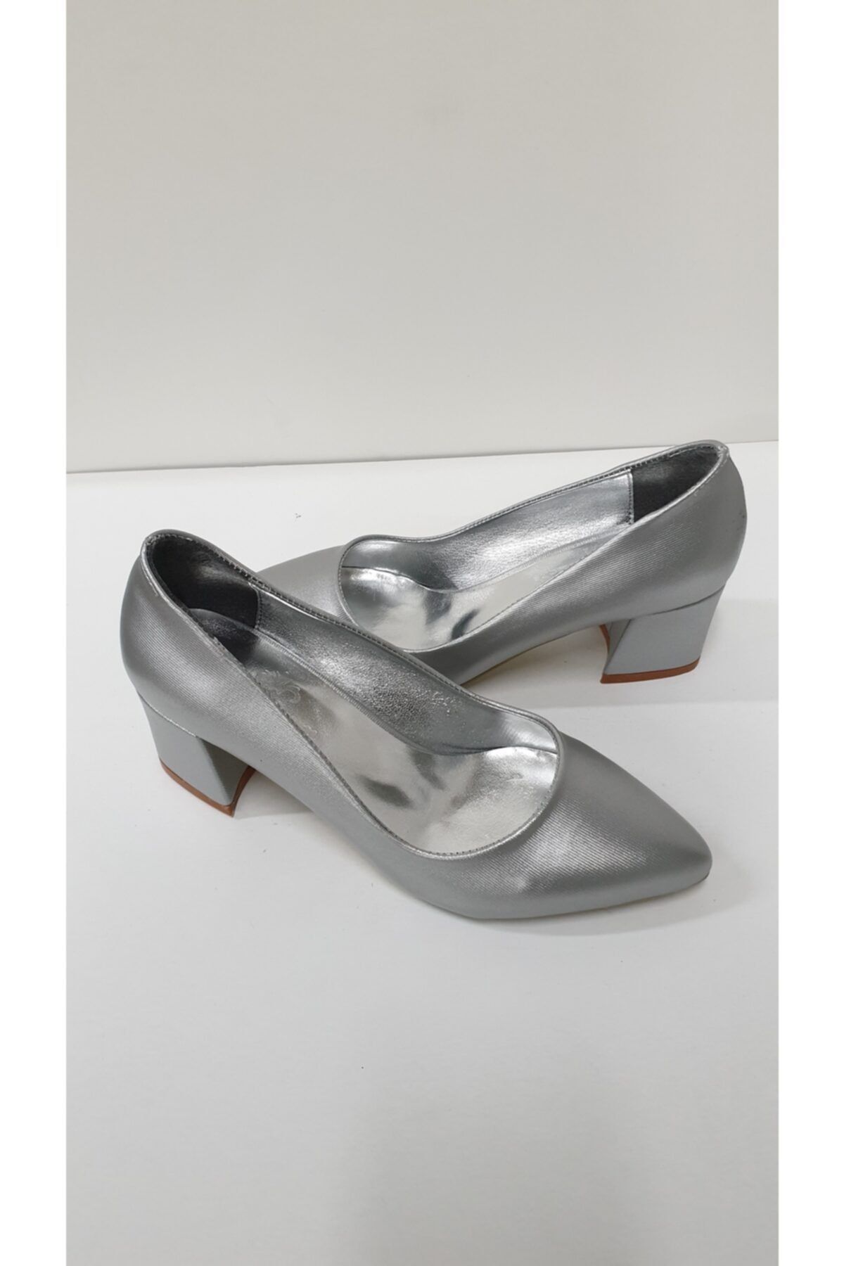 Almera Kadın Gümüş Klasik Topuklu Ayakkabı