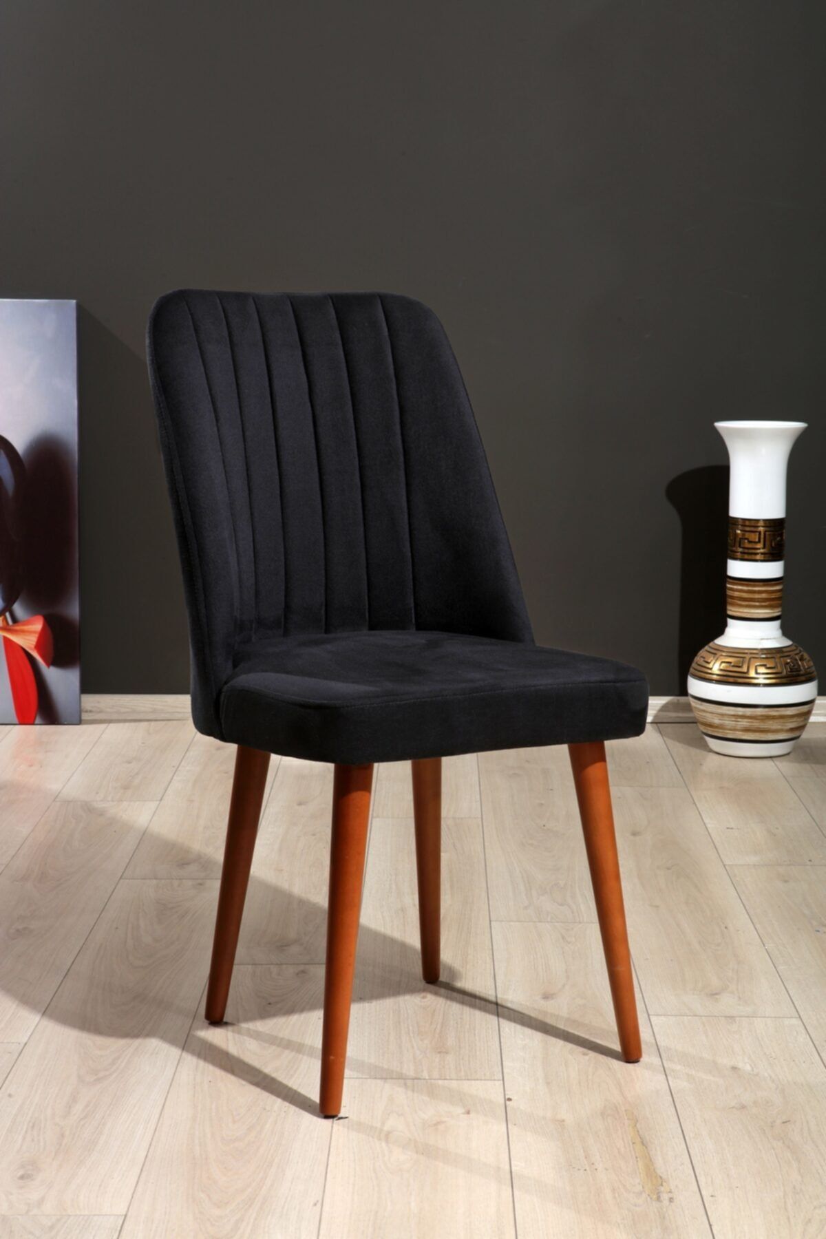 Mymassa Polo Sandalye - Soho Siyah - Ahşap Ceviz Ayaklı