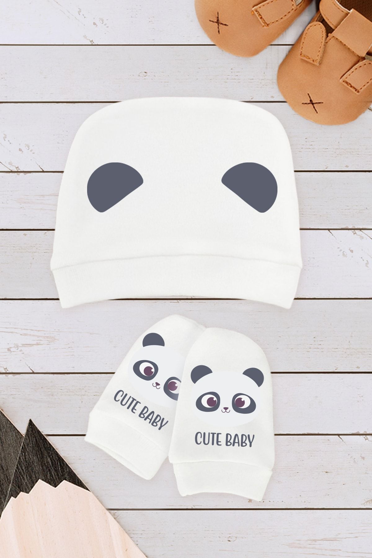 Kio Tasarım Panda Organik Yeni Doğan Eldiven Şapka Hediyelik 2 Li Takım Doğum Seti Hediyesi Pamuklu Baskılı